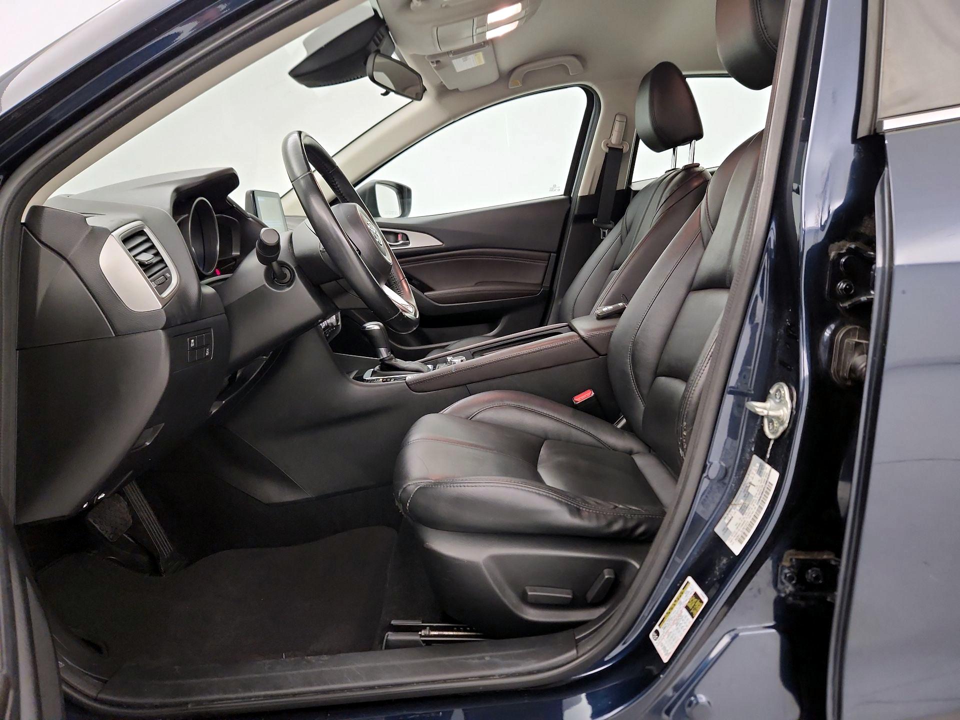 Thumbnail: 2018 Mazda Mazda3 - 11