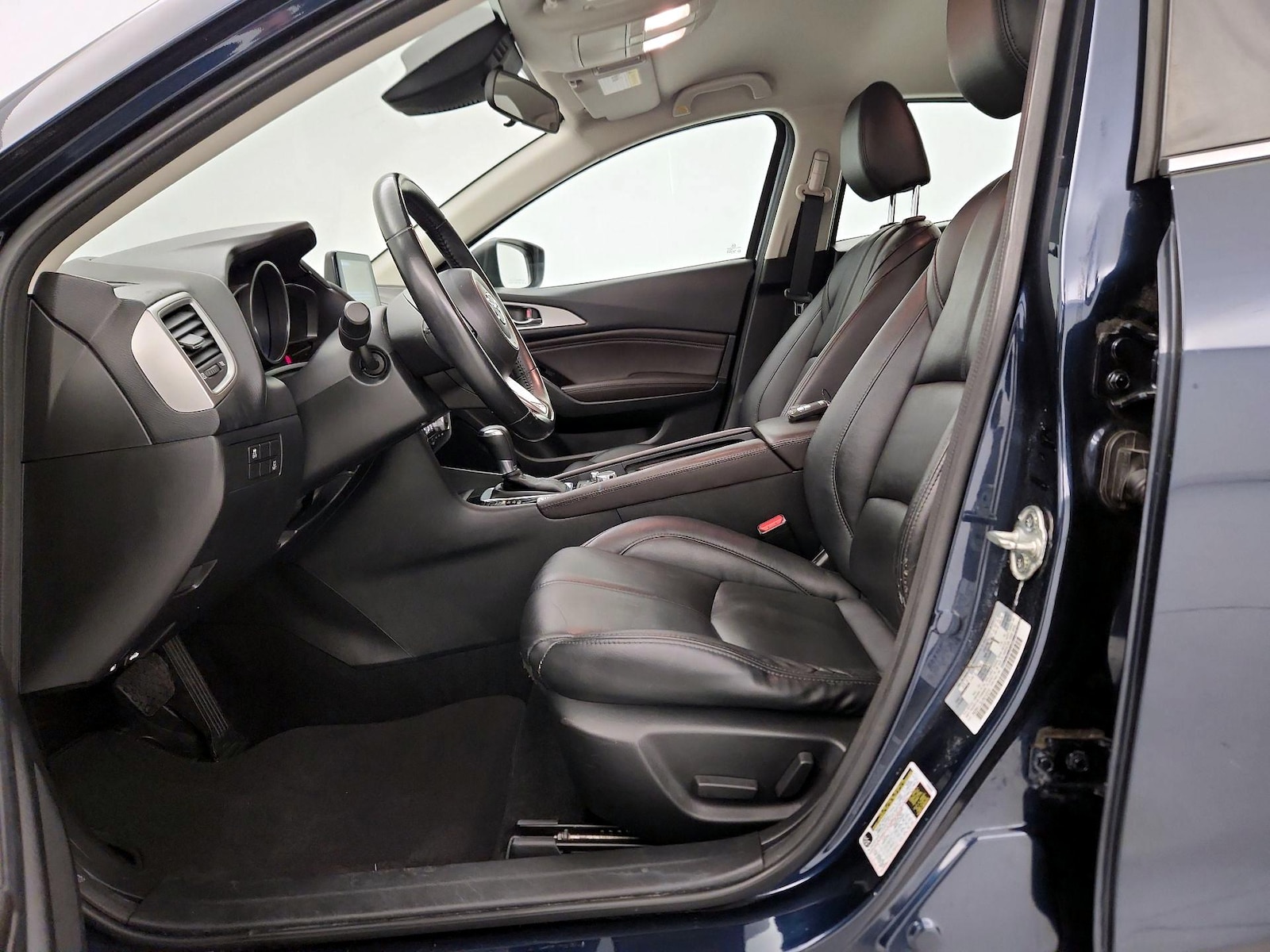 2018 Mazda Mazda3 Touring - Photo 12