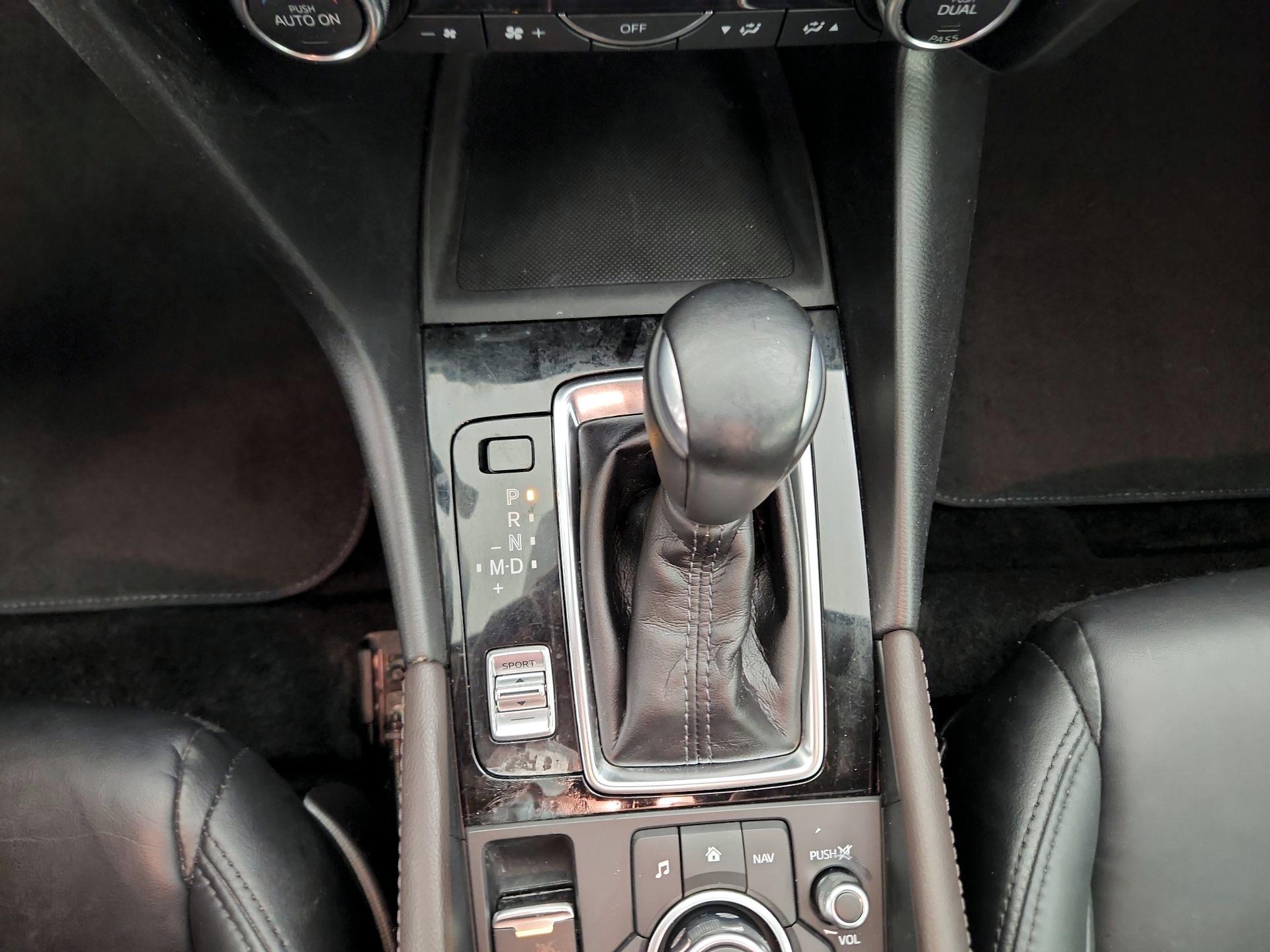 Thumbnail: 2018 Mazda Mazda3 - 17