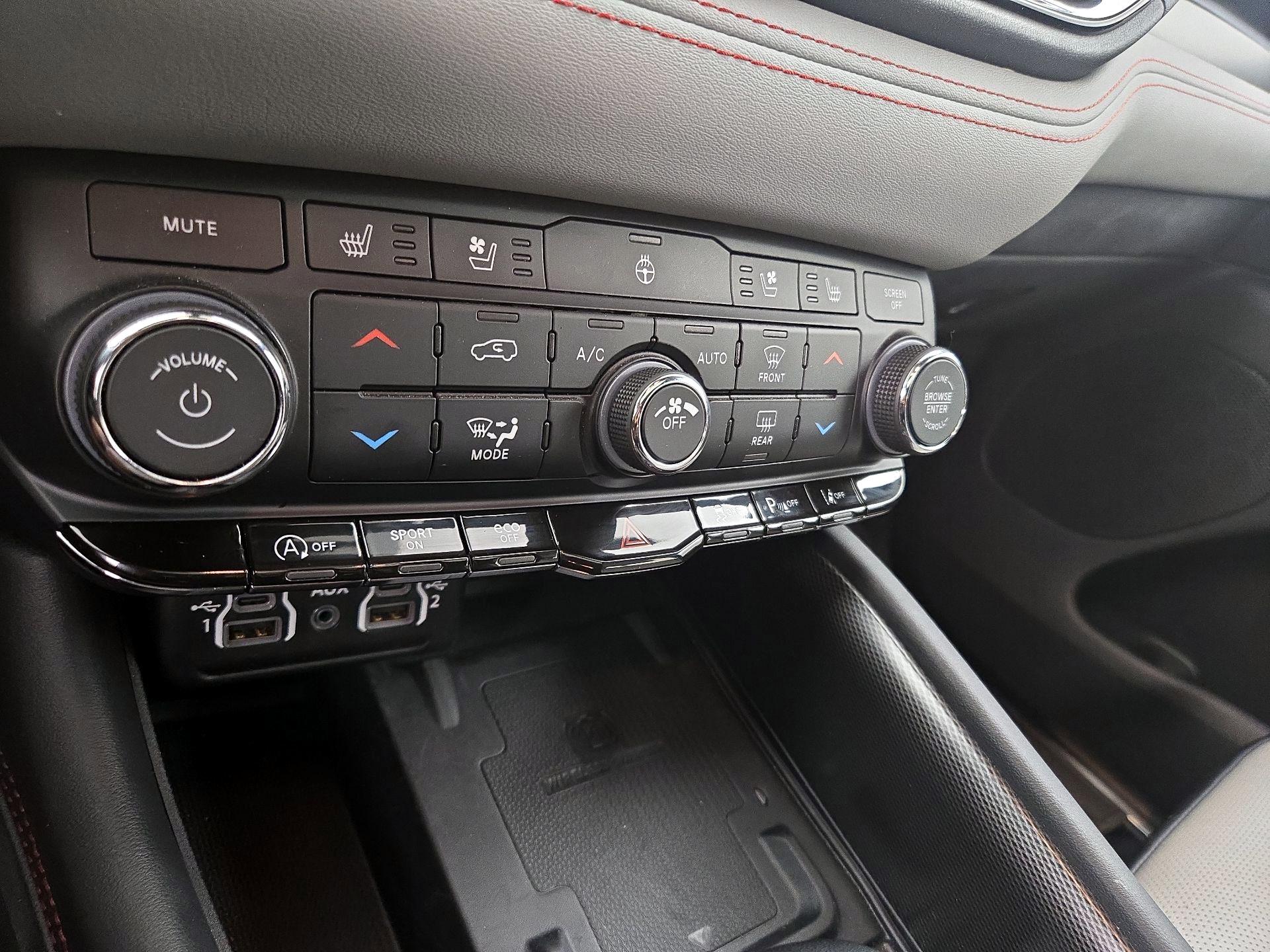 Thumbnail: 2023 Dodge Durango - 17