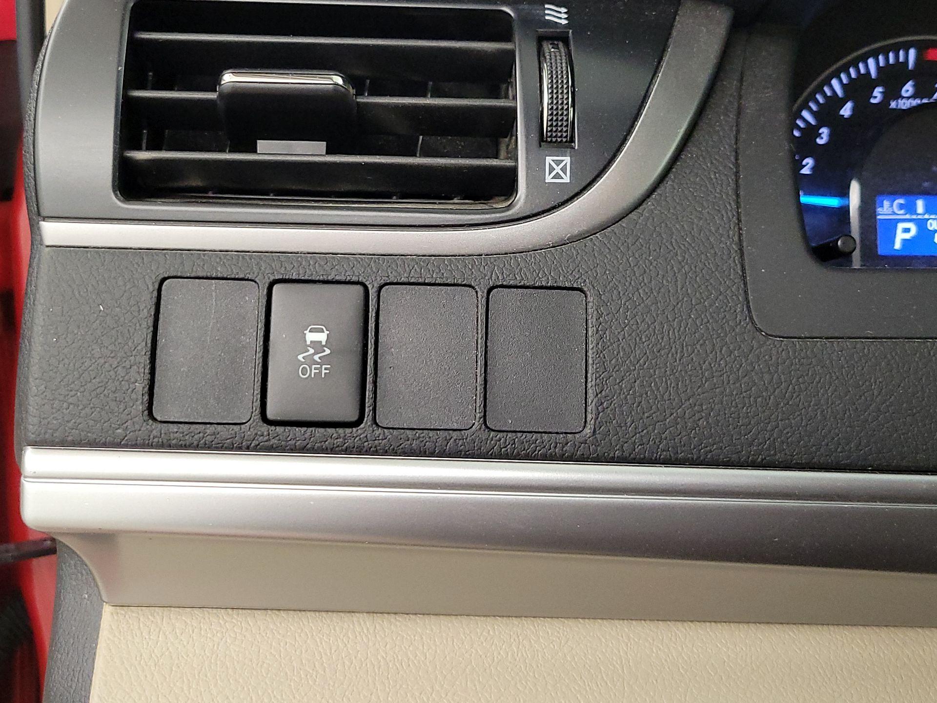 Thumbnail: 2014 Toyota Camry - 13