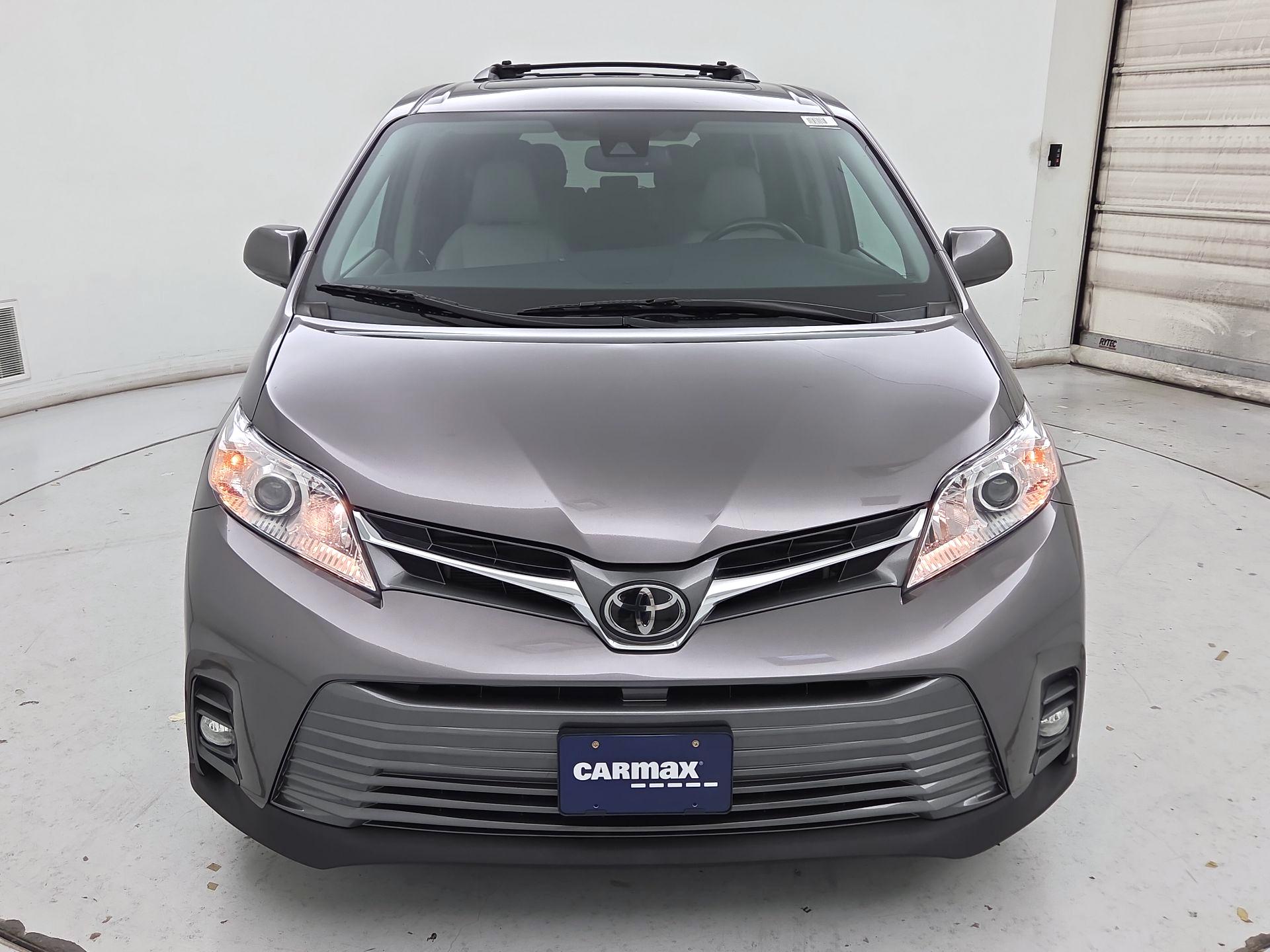 Thumbnail: 2020 Toyota Sienna - 2