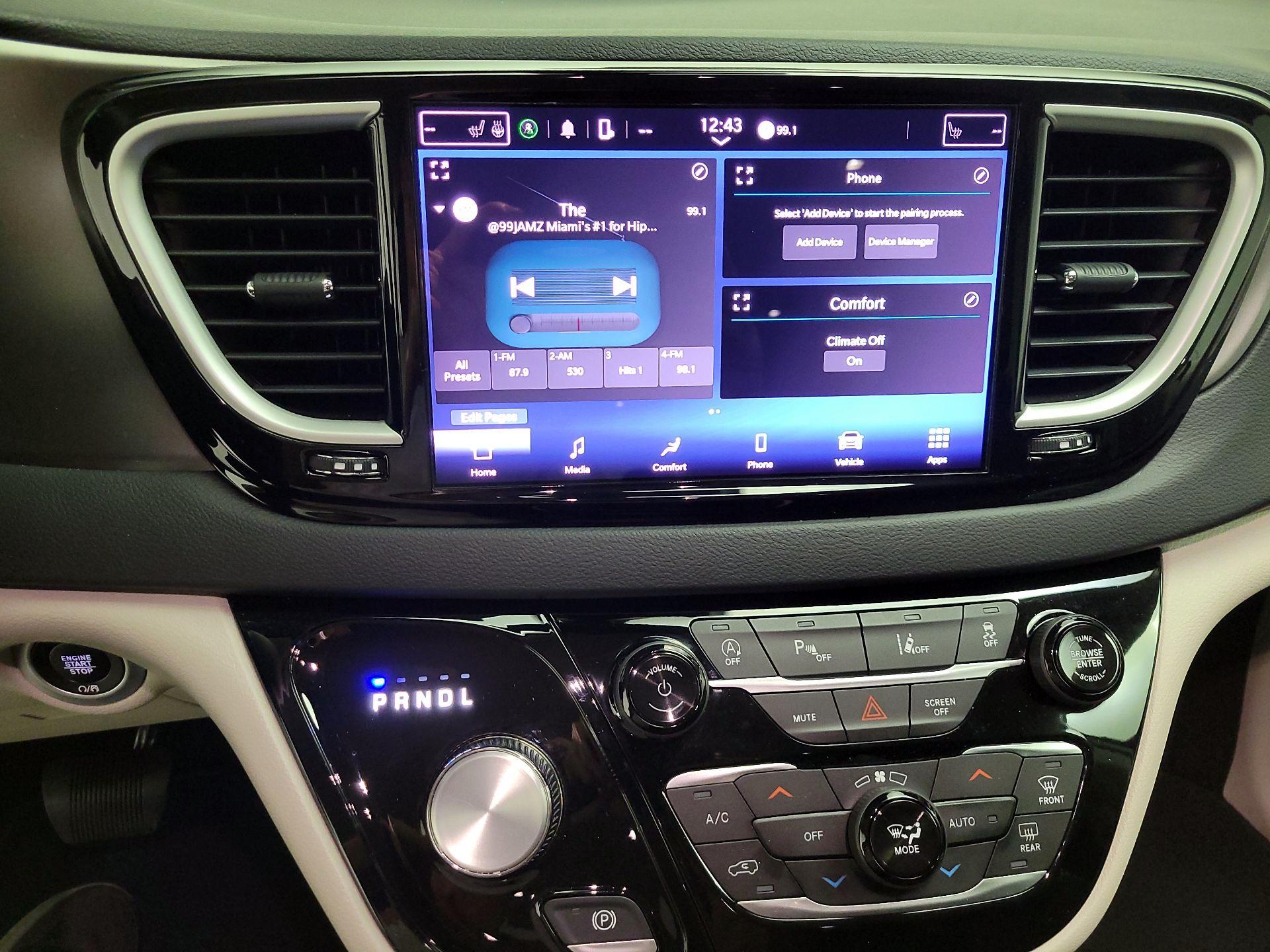 Thumbnail: 2023 Chrysler Pacifica - 14