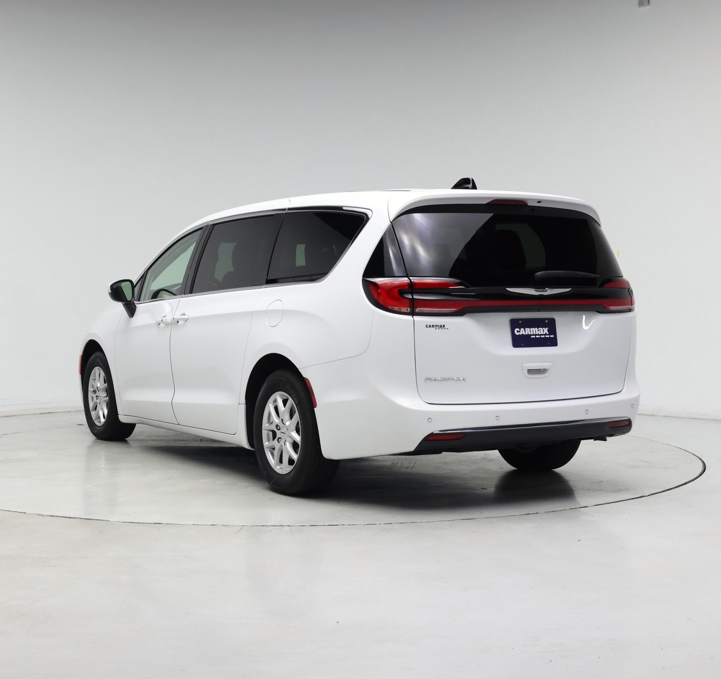 Thumbnail: 2023 Chrysler Pacifica - 2