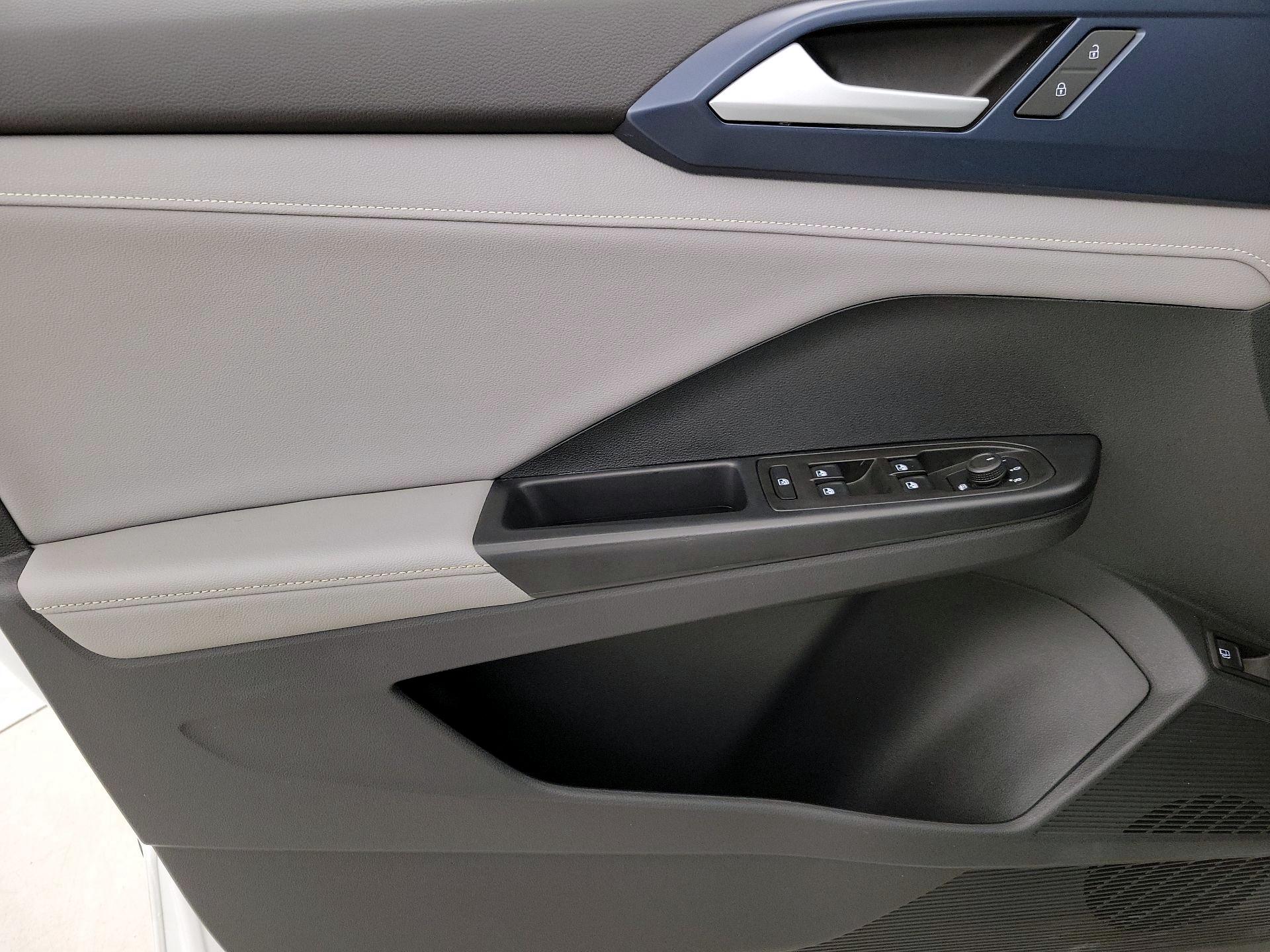 Thumbnail: 2024 Volkswagen Taos - 12