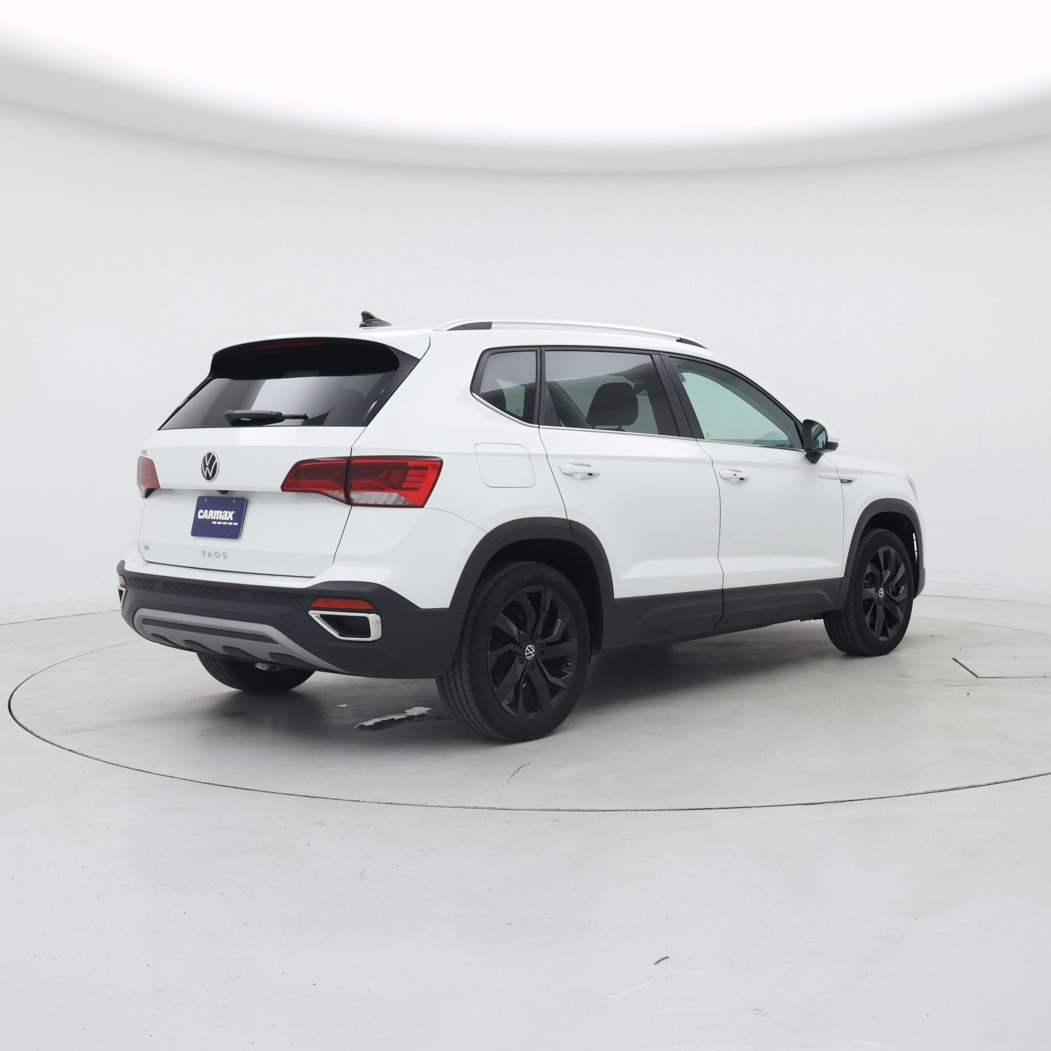 Thumbnail: 2024 Volkswagen Taos - 8