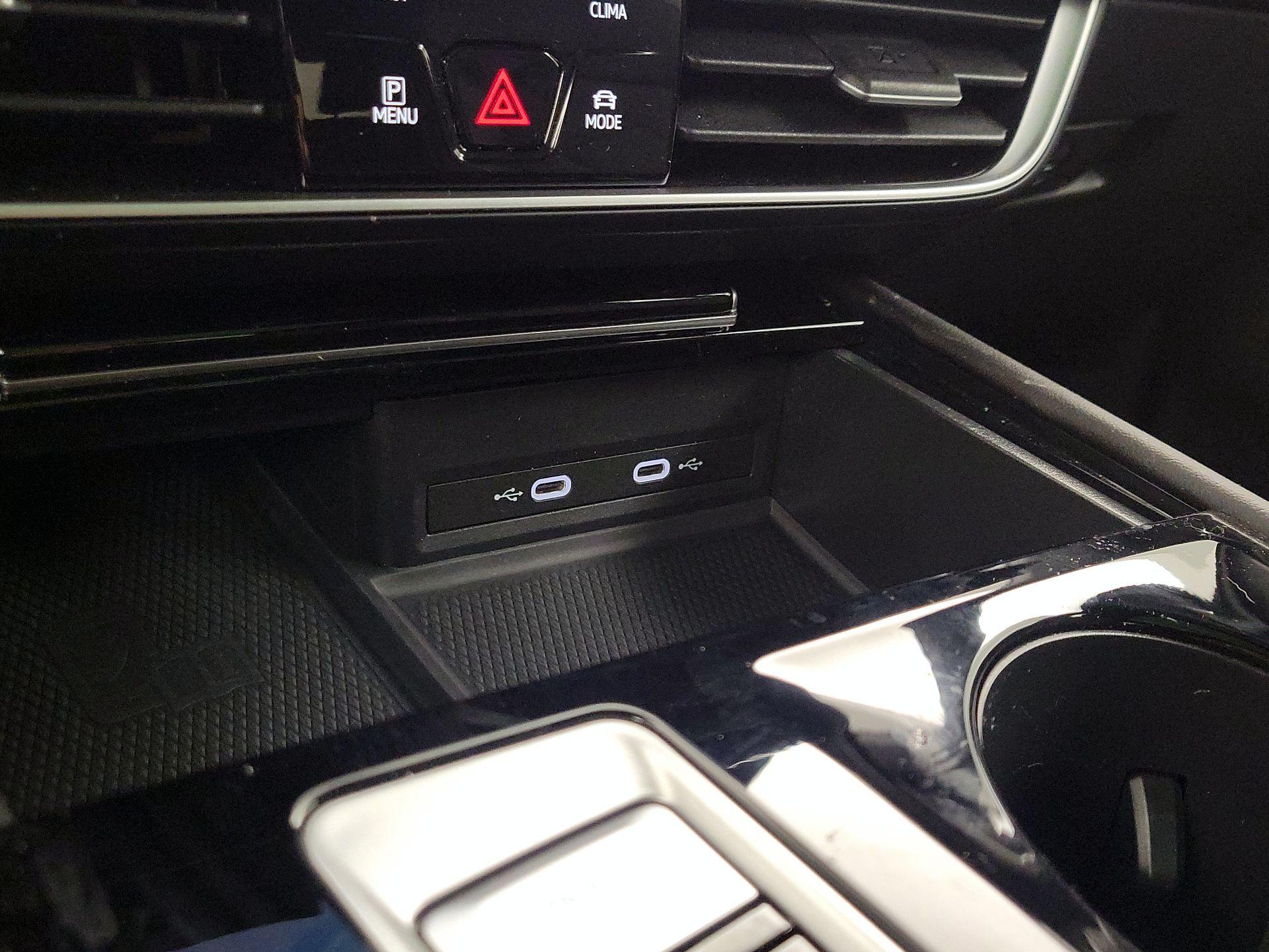 Thumbnail: 2024 Volkswagen Atlas - 18