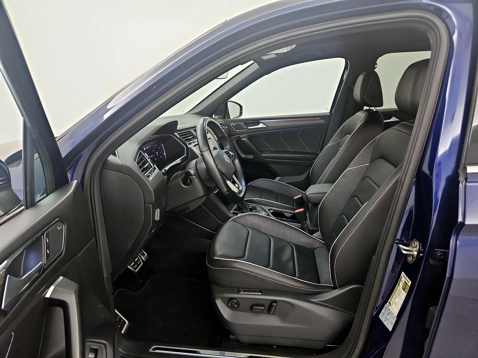 Thumbnail: 2022 Volkswagen Tiguan - 11