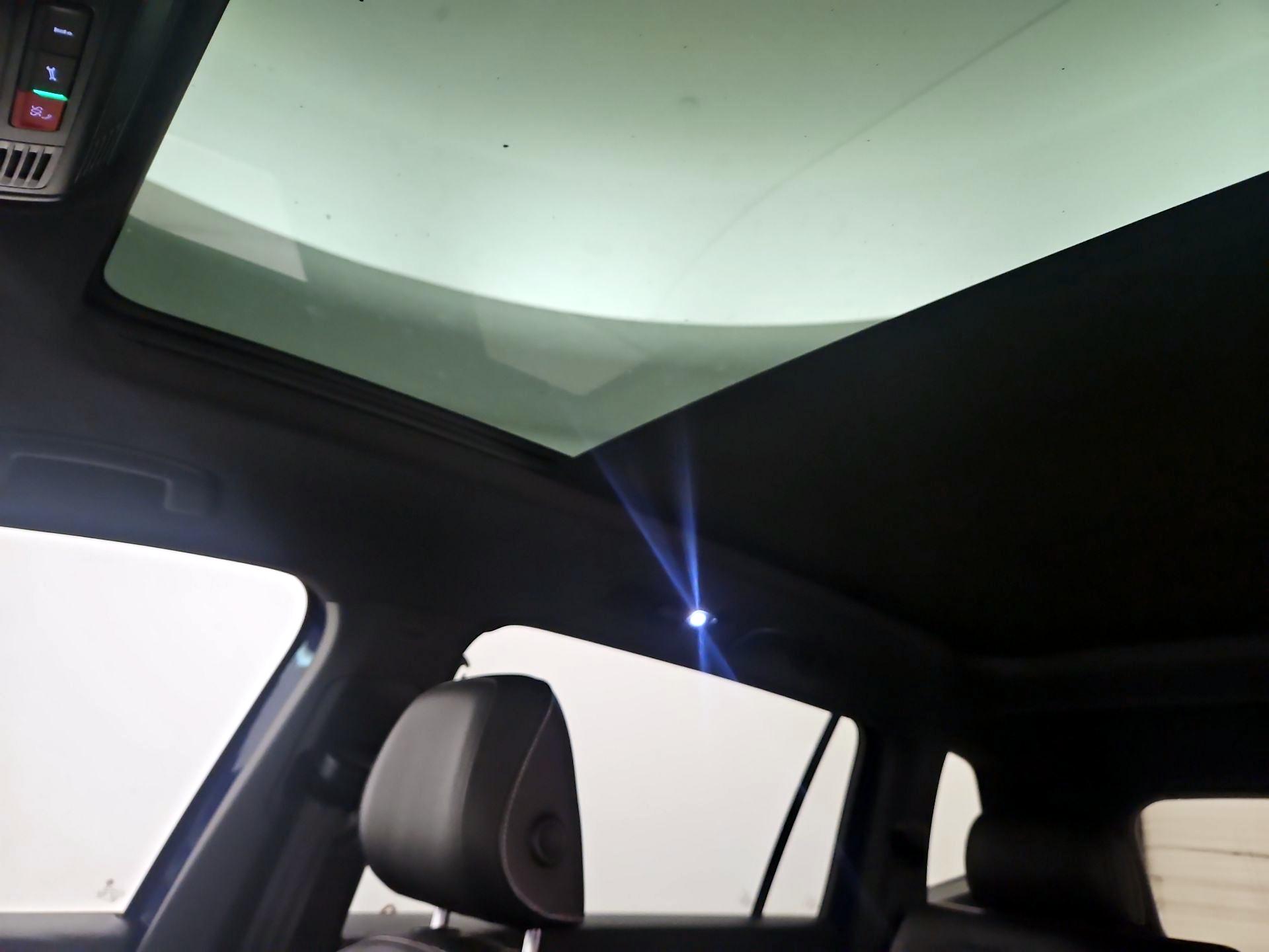 Thumbnail: 2022 Volkswagen Tiguan - 20