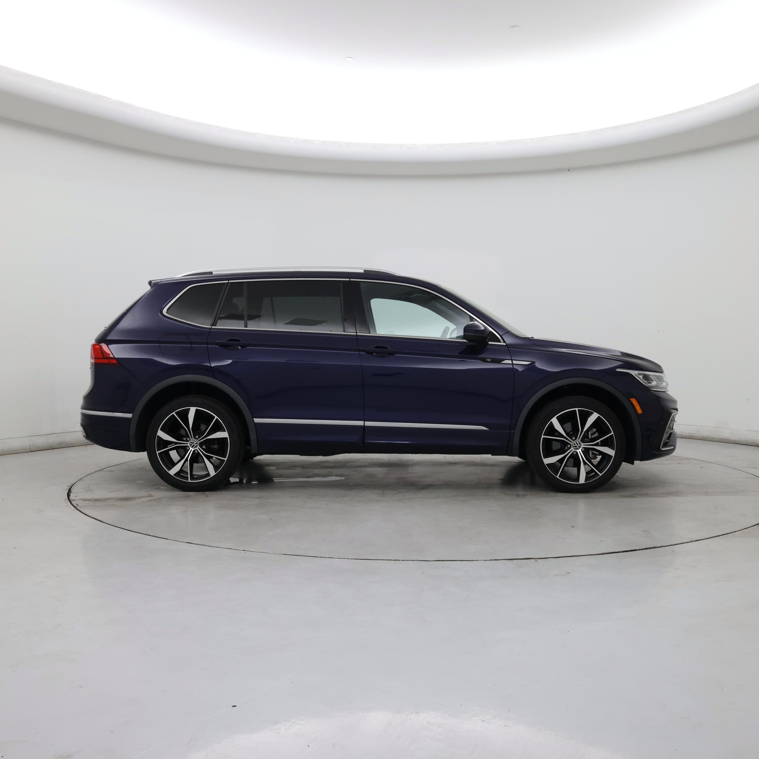 Thumbnail: 2022 Volkswagen Tiguan - 7