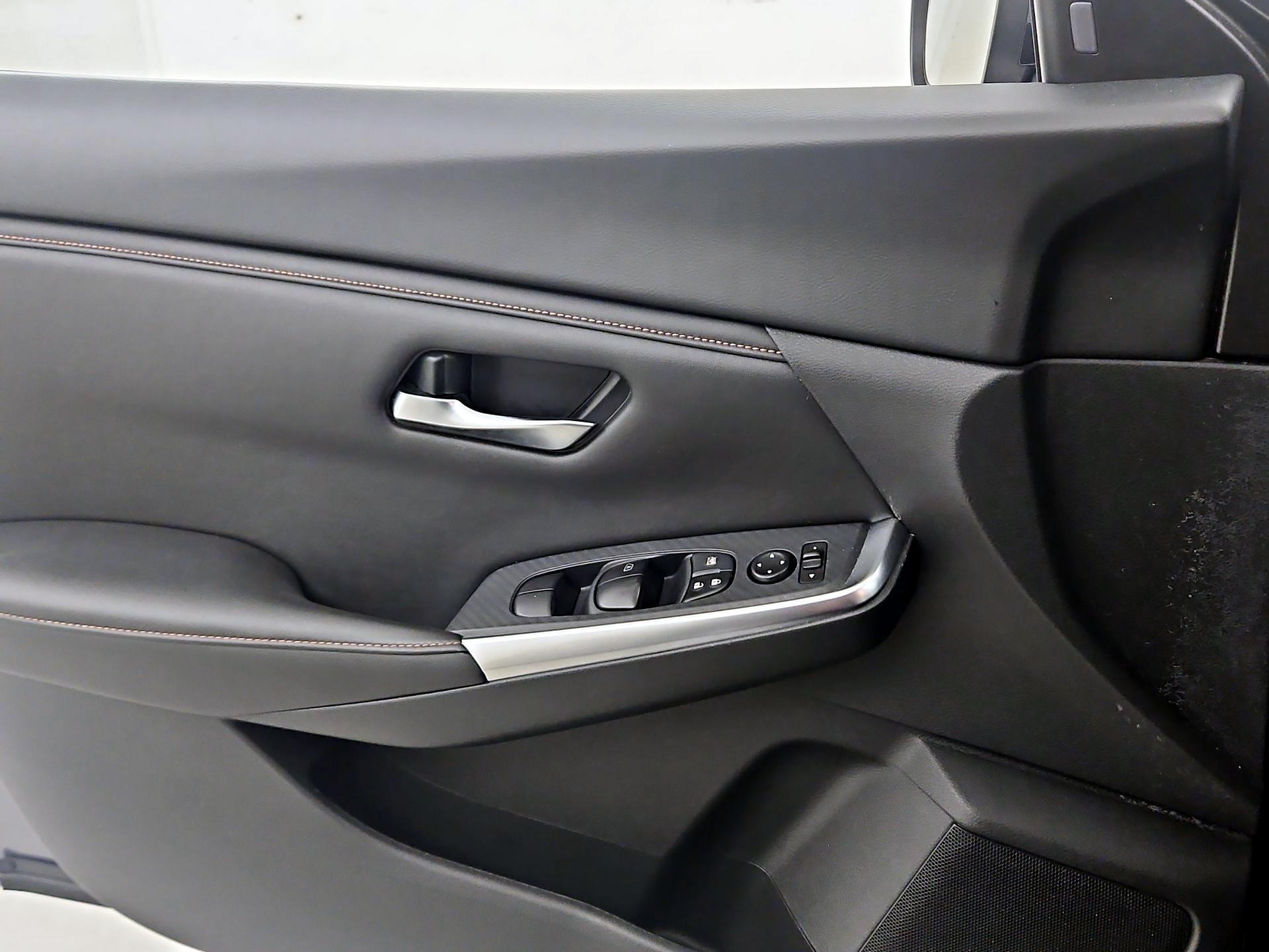 Thumbnail: 2023 Nissan Sentra - 12