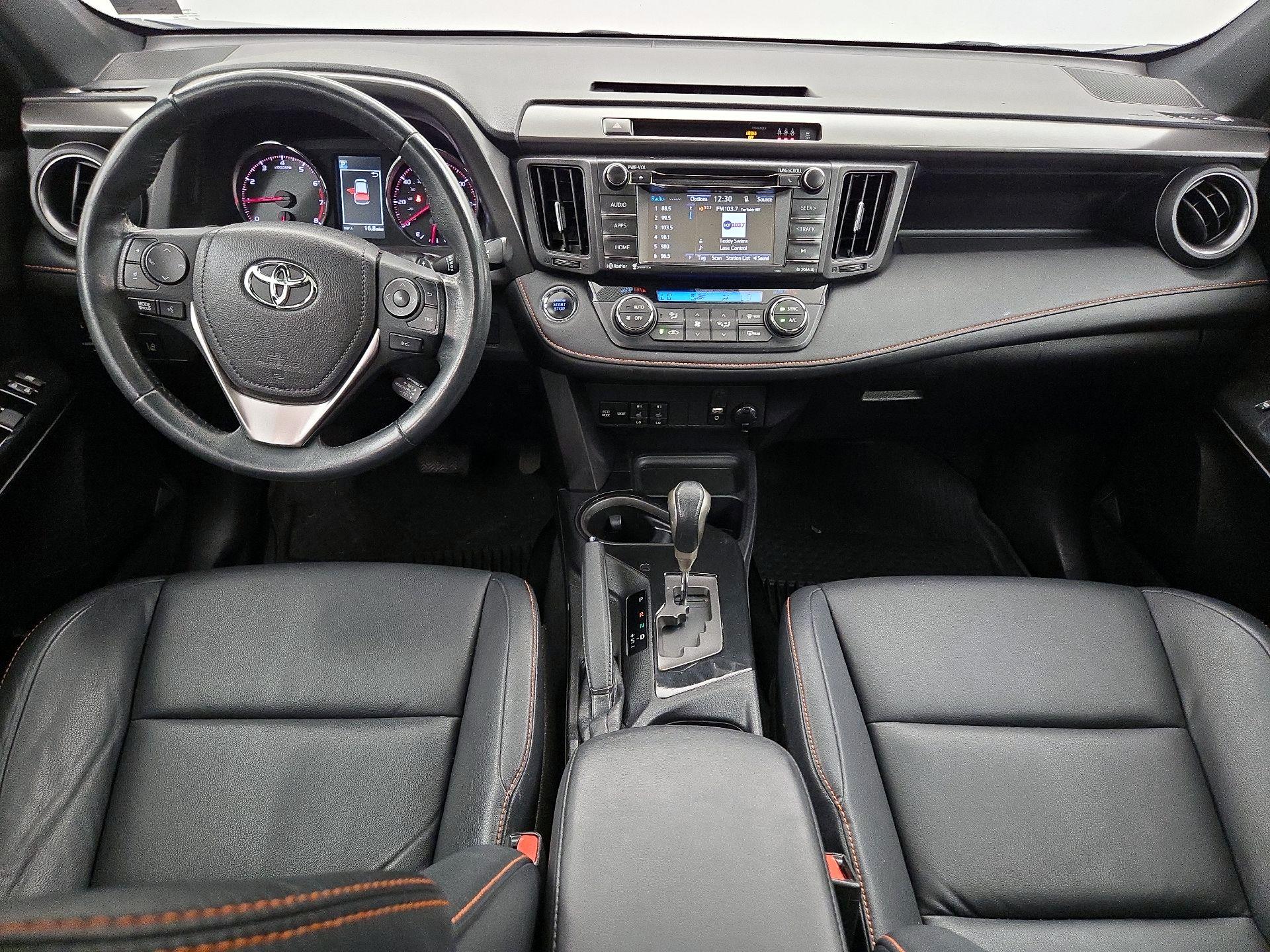 Thumbnail: 2017 Toyota RAV4 - 9