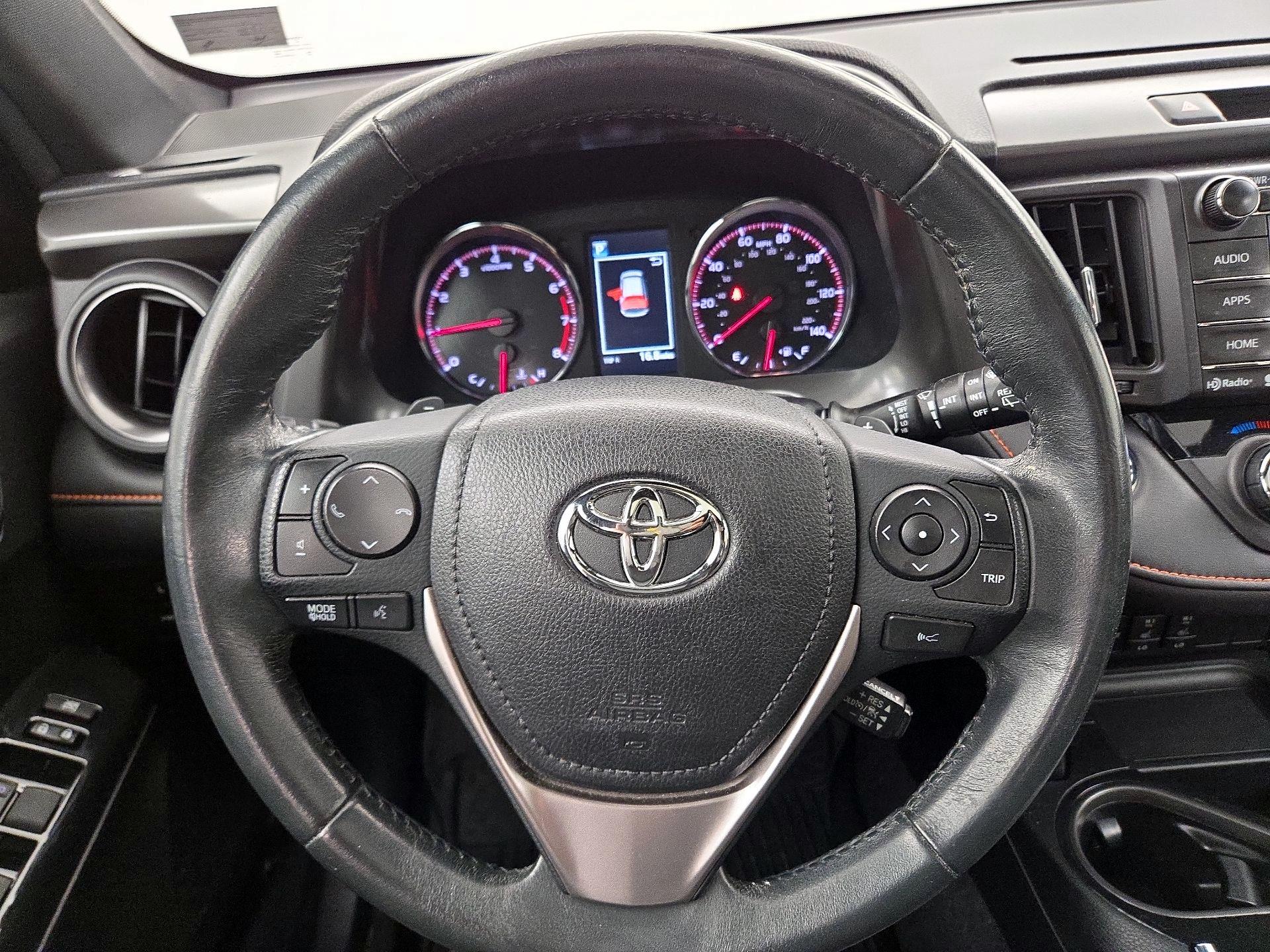 Thumbnail: 2017 Toyota RAV4 - 10