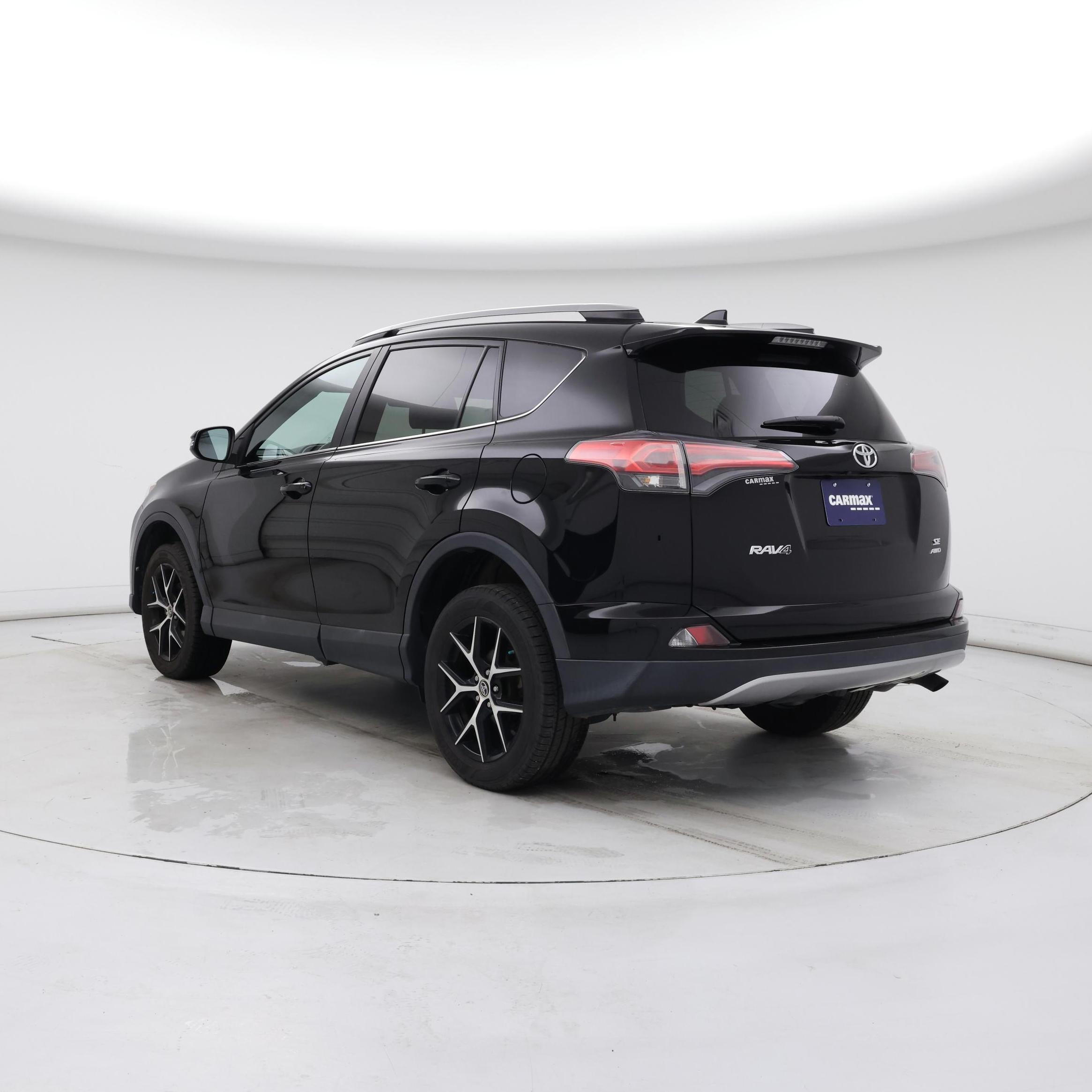 Thumbnail: 2017 Toyota RAV4 - 2