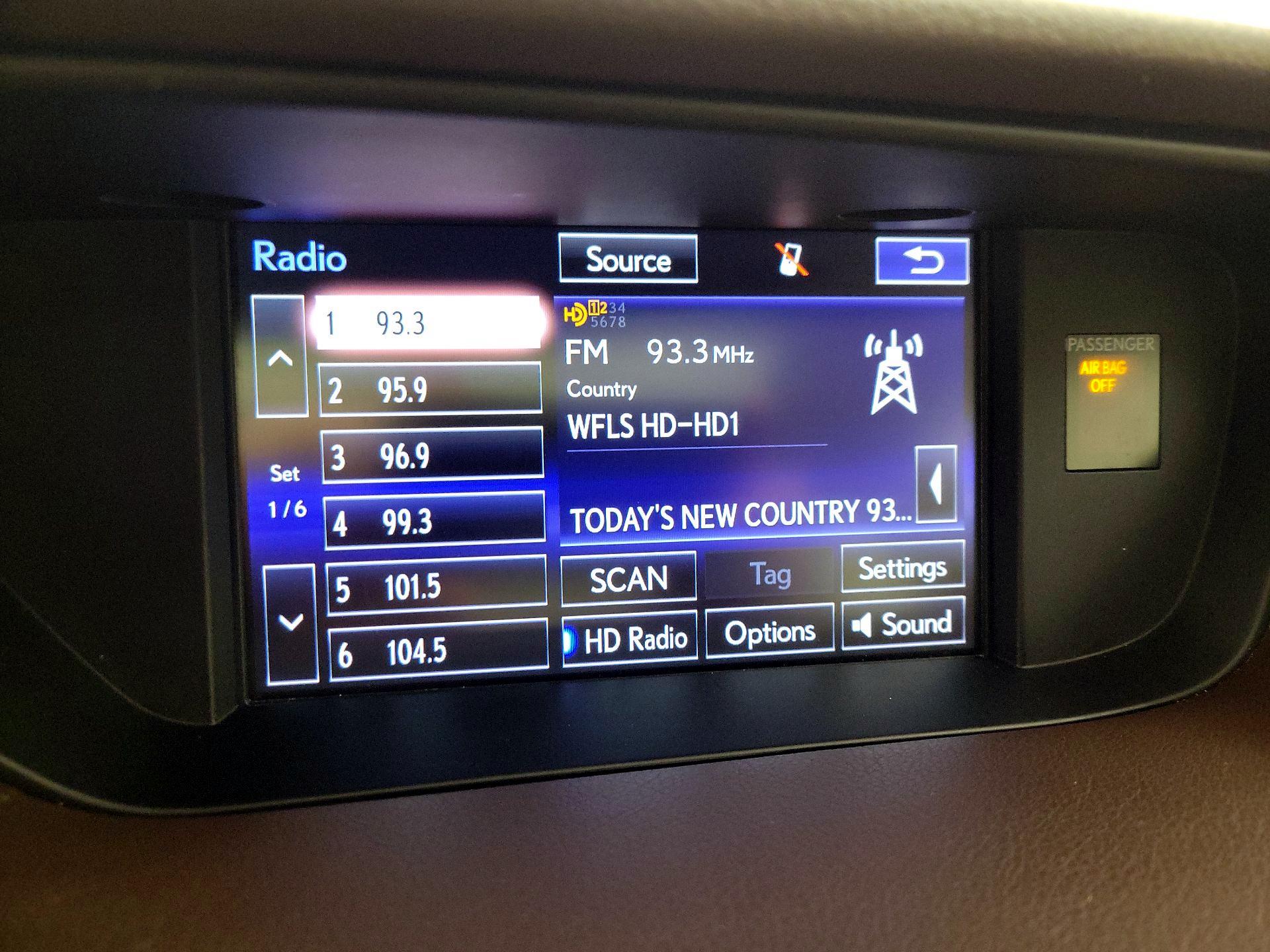 Thumbnail: 2016 Lexus ES - 16