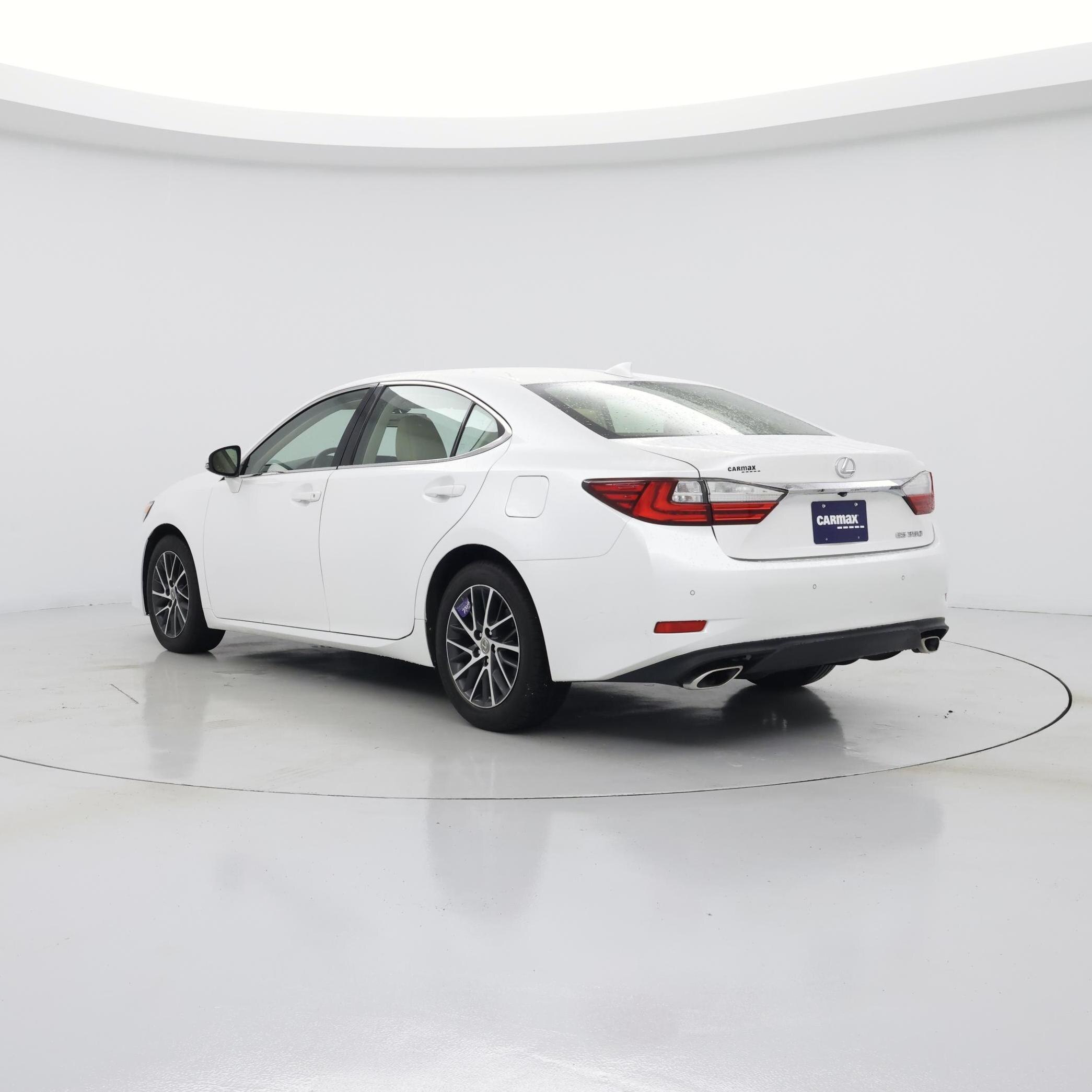 Thumbnail: 2016 Lexus ES - 2