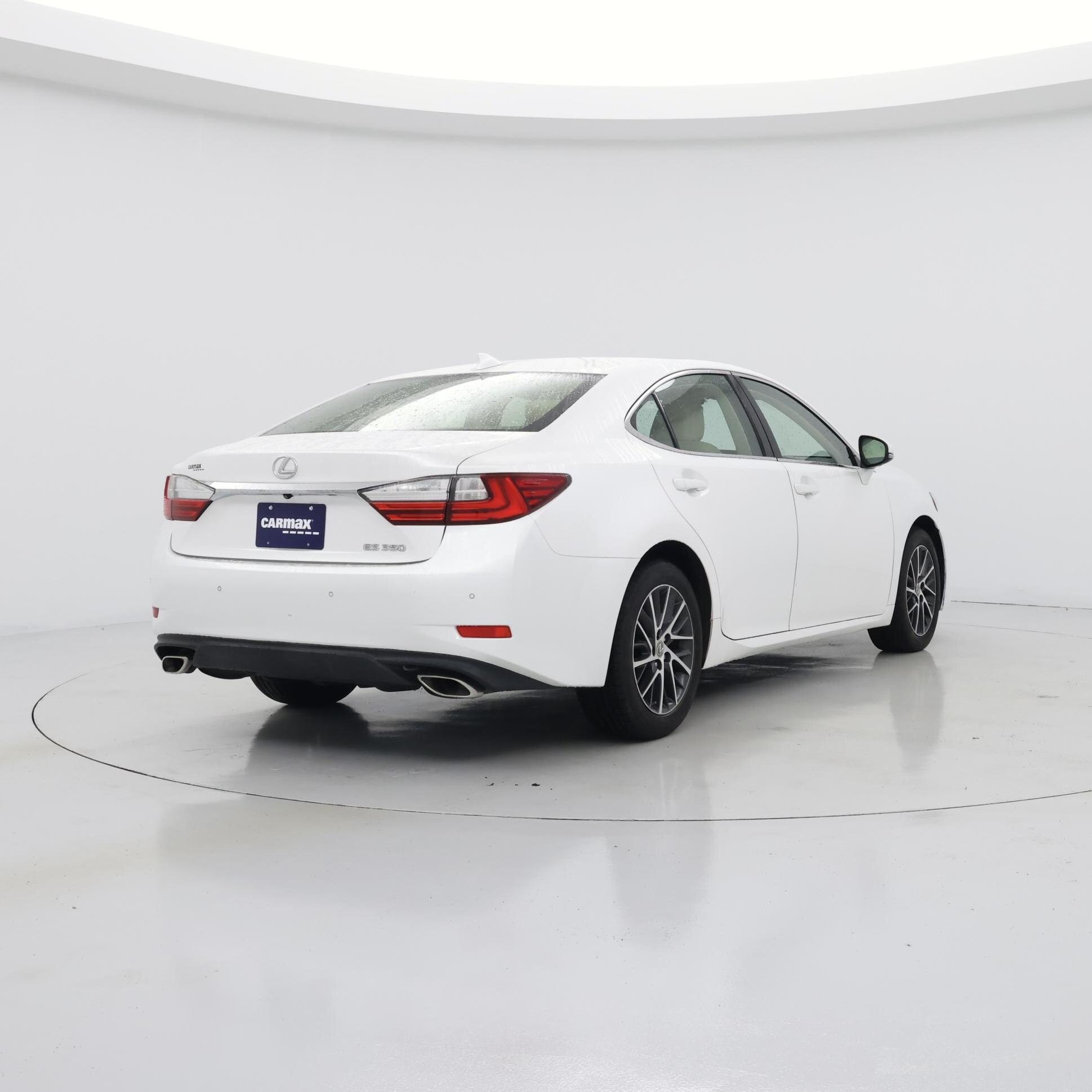 Thumbnail: 2016 Lexus ES - 8