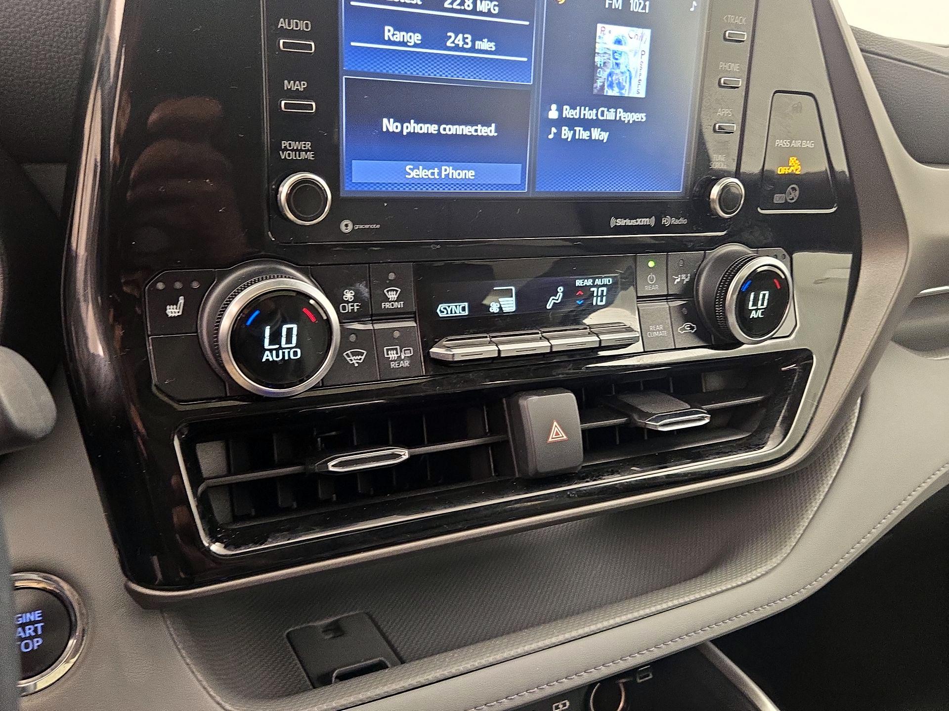 Thumbnail: 2022 Toyota Highlander - 16