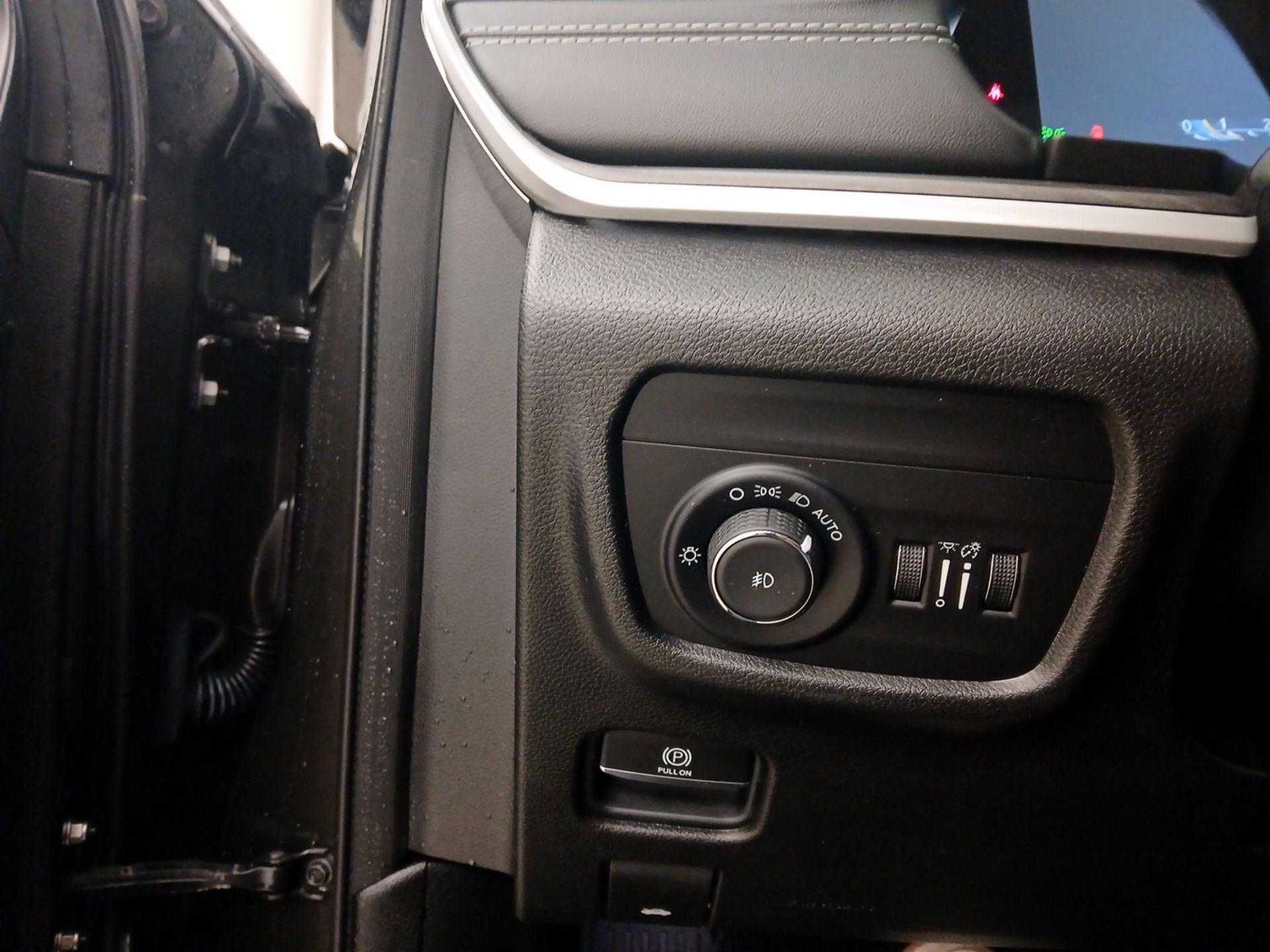 Thumbnail: 2022 Jeep Grand Cherokee L - 13