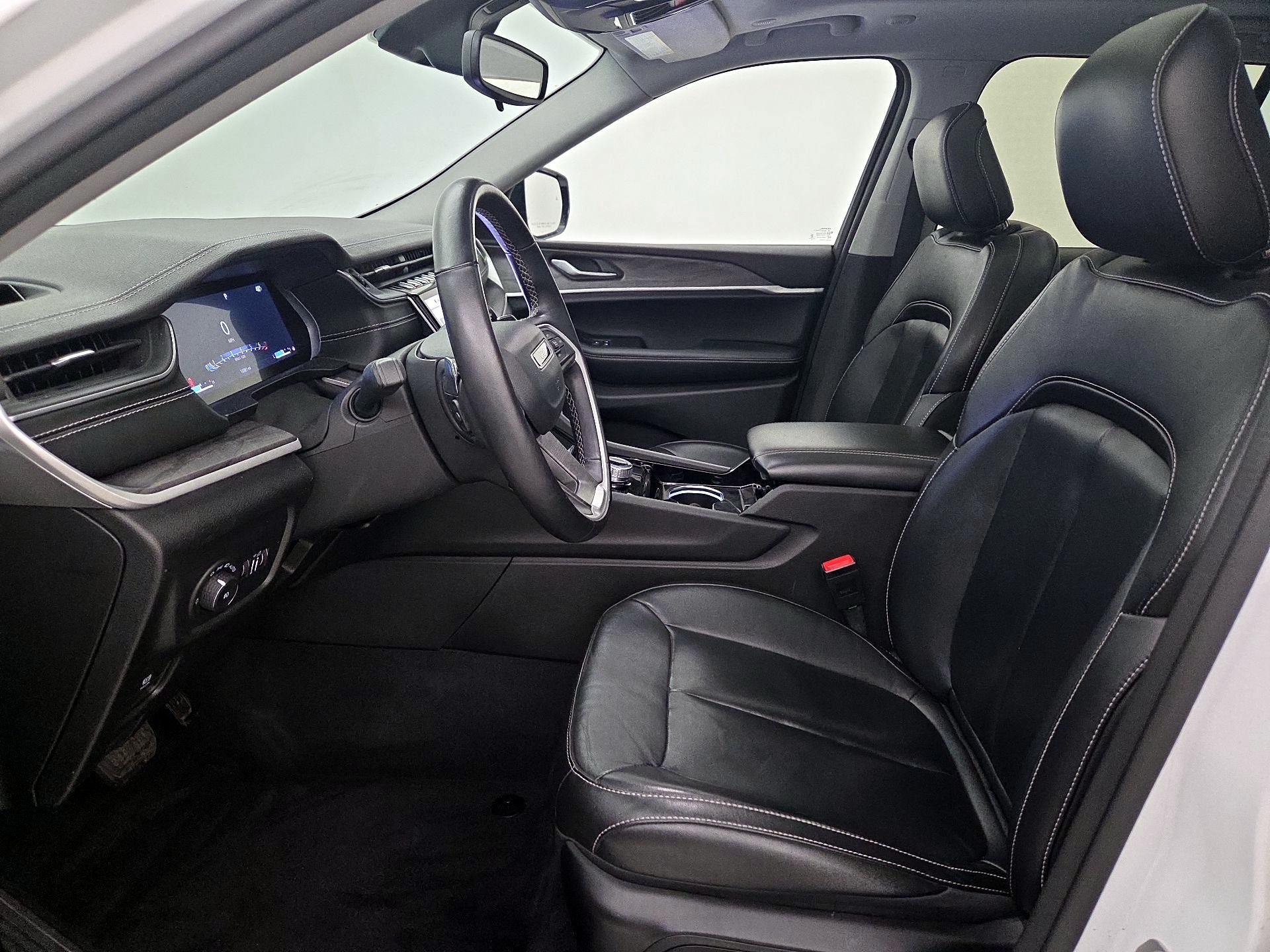 Thumbnail: 2022 Jeep Grand Cherokee - 11