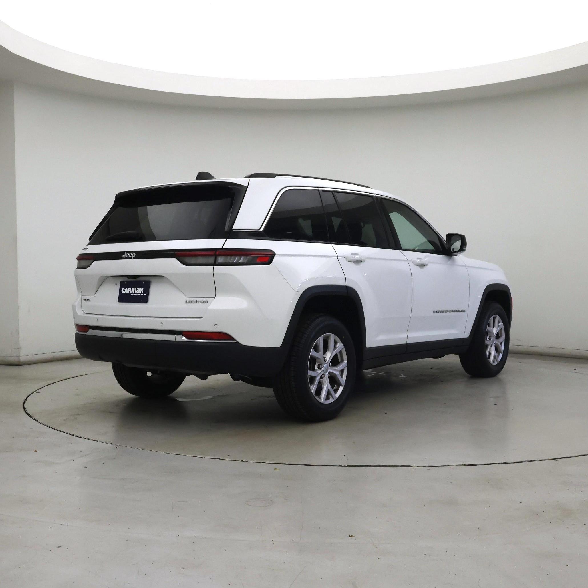 Thumbnail: 2022 Jeep Grand Cherokee - 8