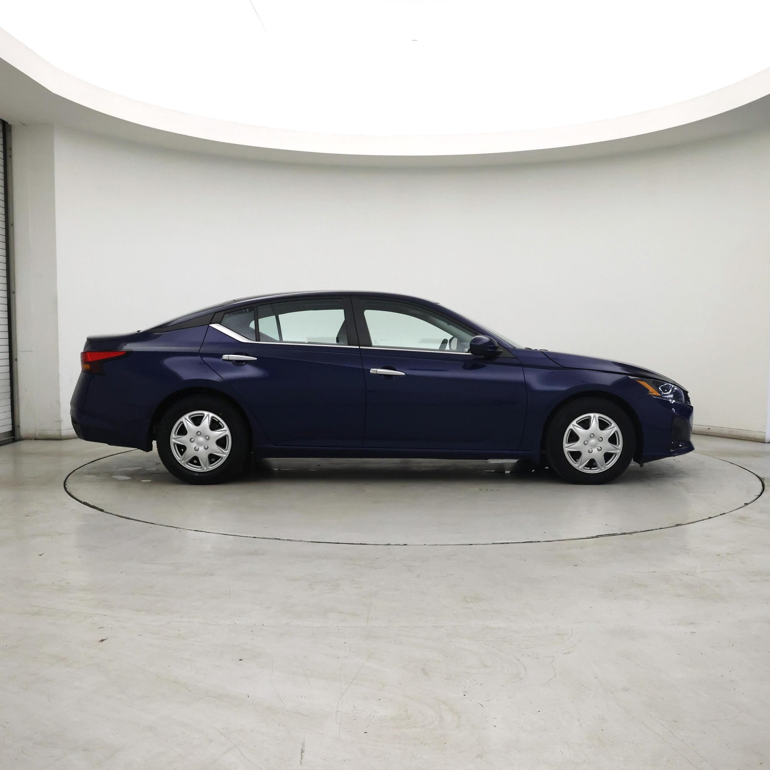 Thumbnail: 2023 Nissan Altima - 7