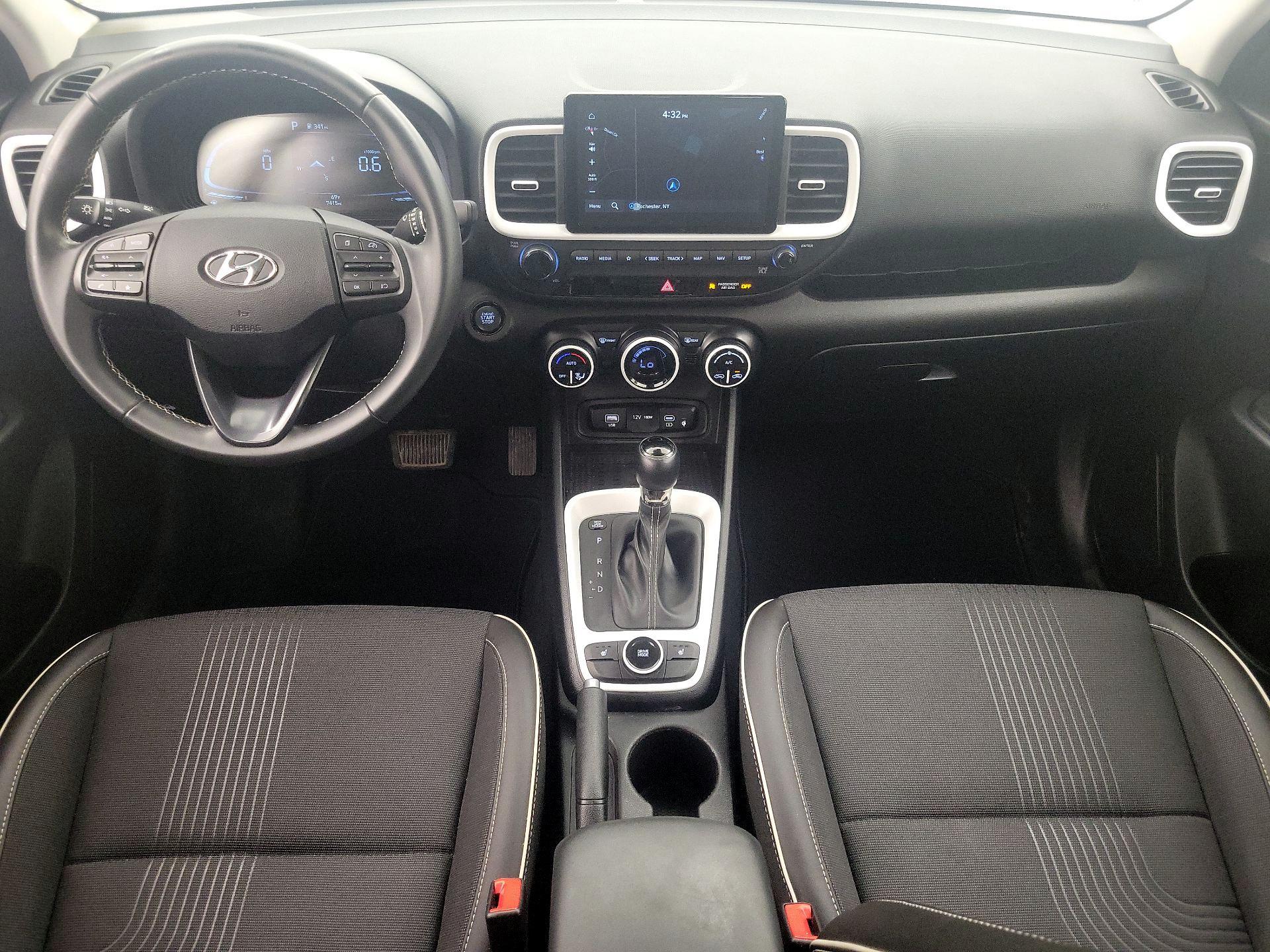 Thumbnail: 2023 Hyundai Venue - 9