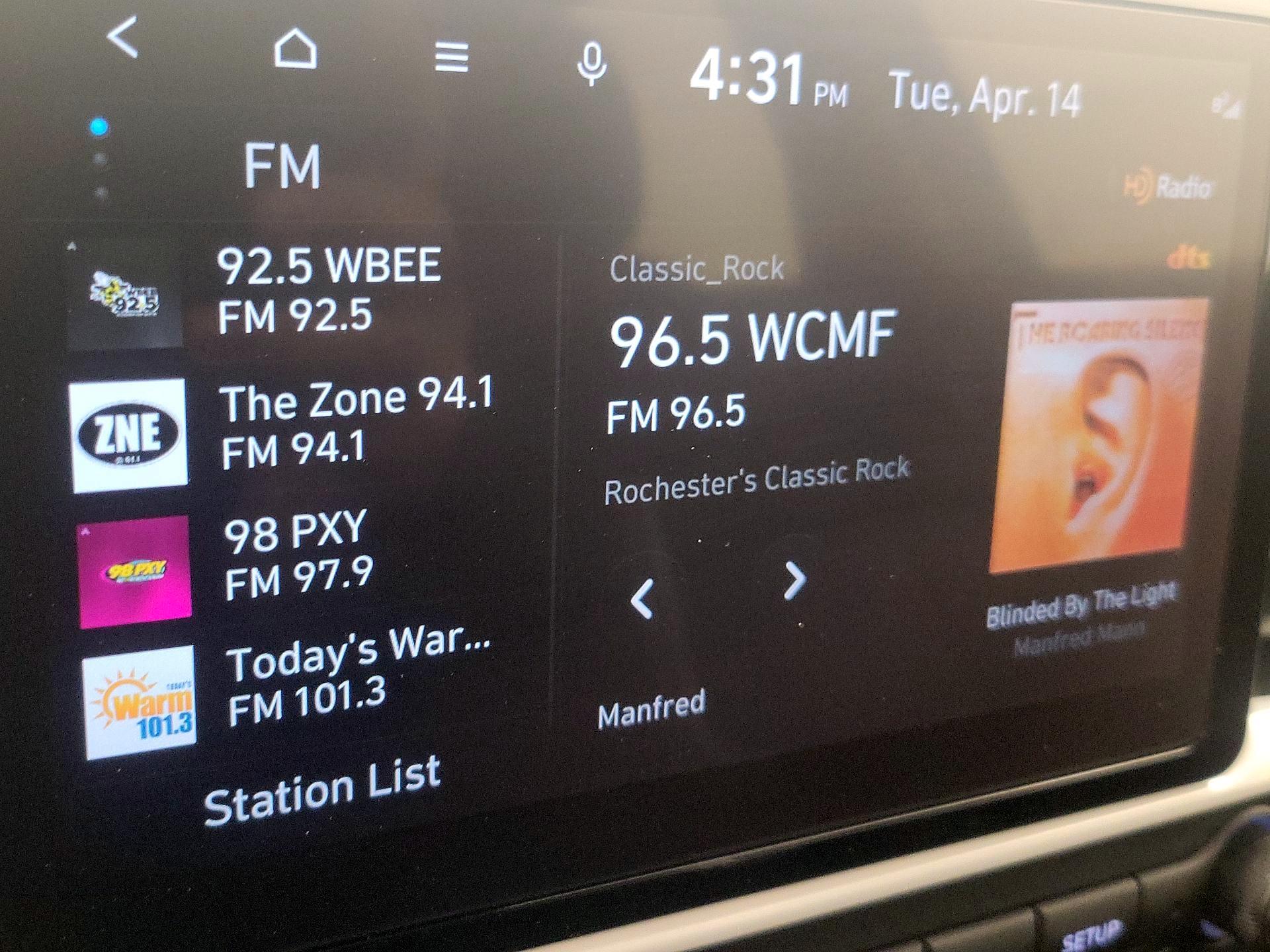 Thumbnail: 2023 Hyundai Venue - 16