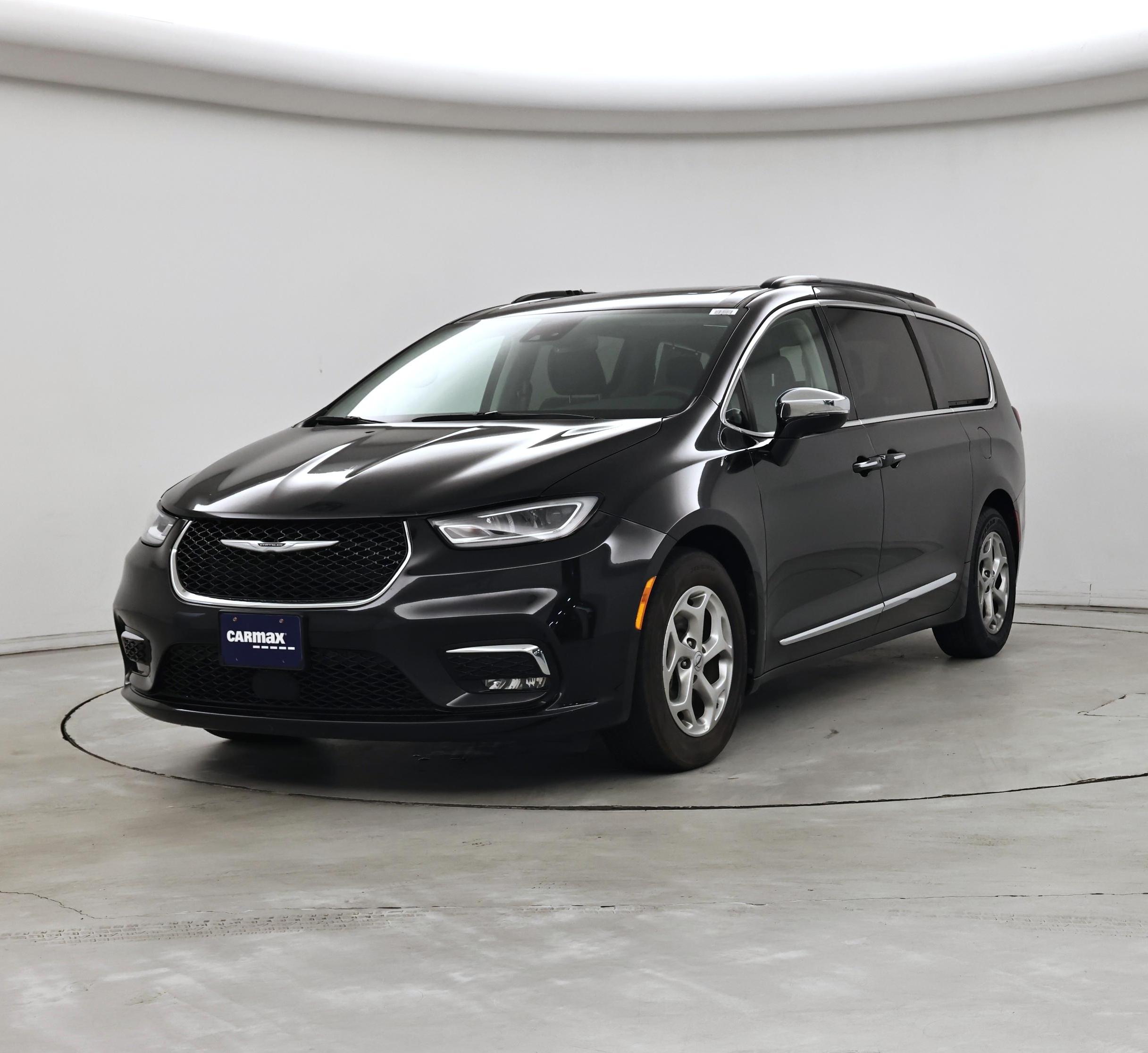 Thumbnail: 2023 Chrysler Pacifica - 4