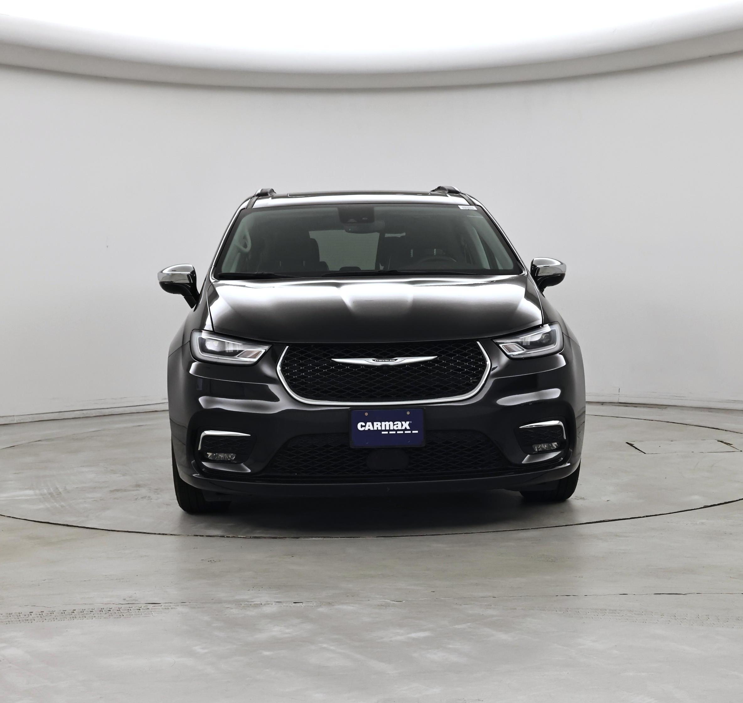 Thumbnail: 2023 Chrysler Pacifica - 5