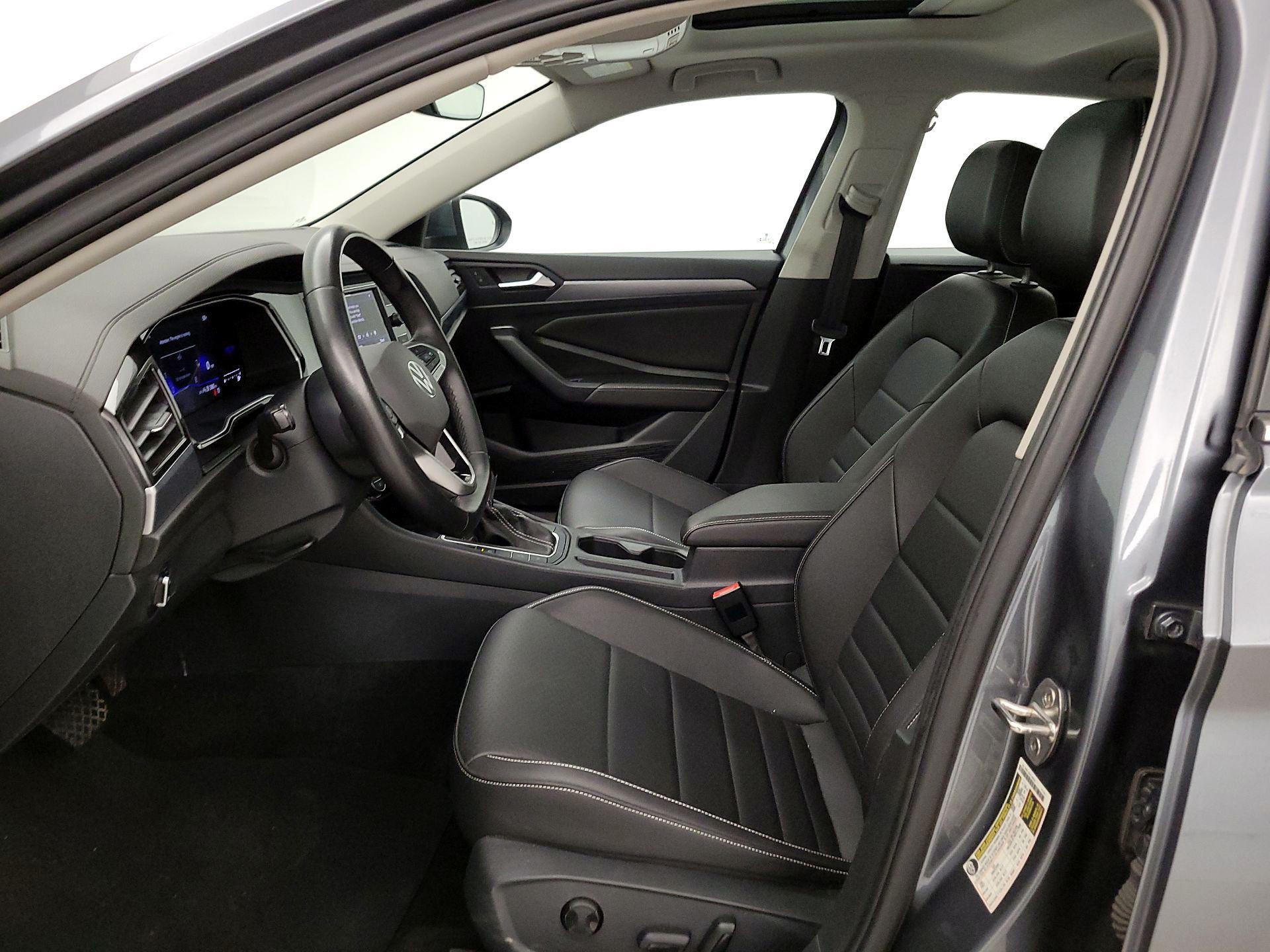 Thumbnail: 2024 Volkswagen Jetta - 11