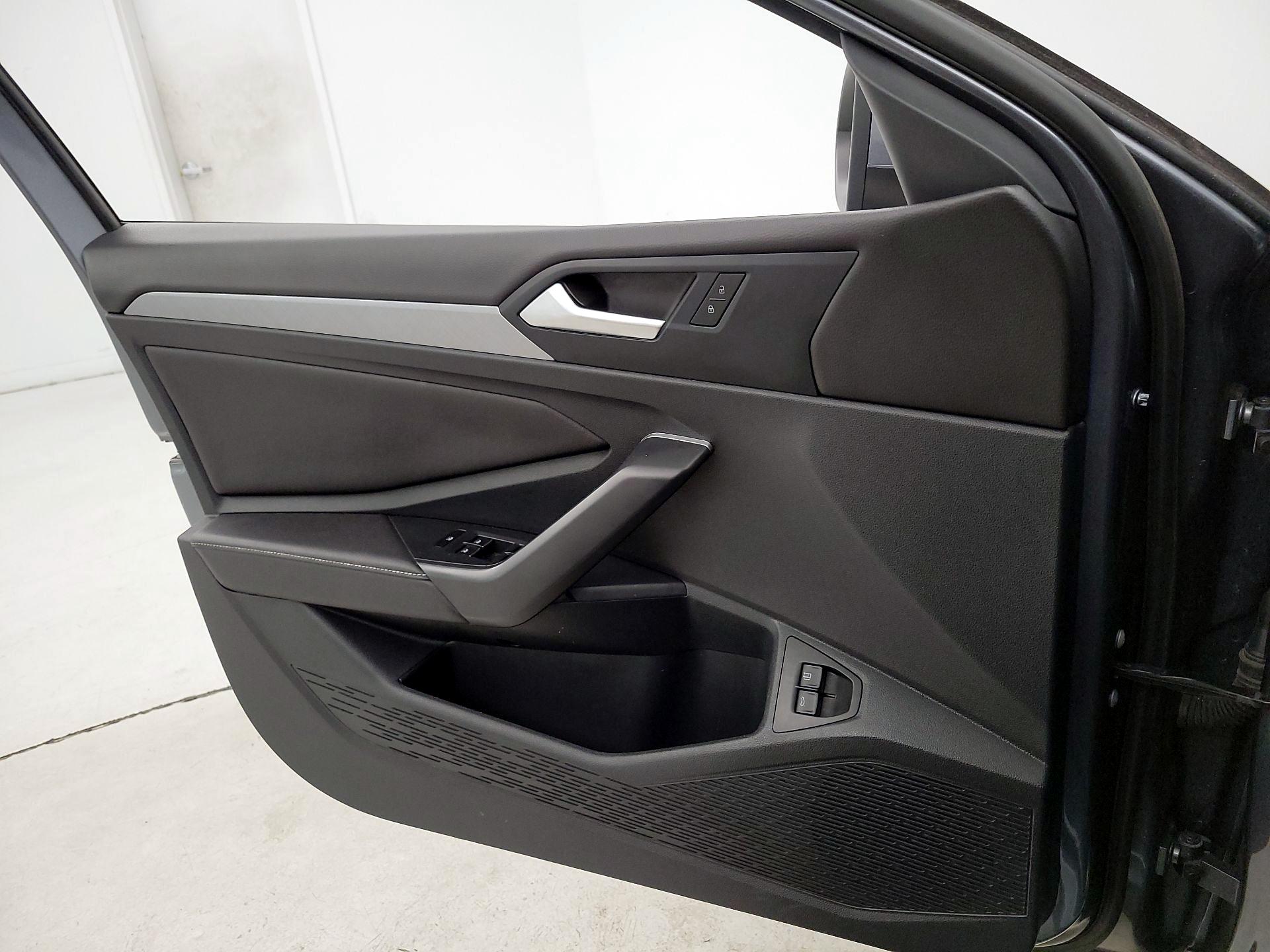 Thumbnail: 2024 Volkswagen Jetta - 12