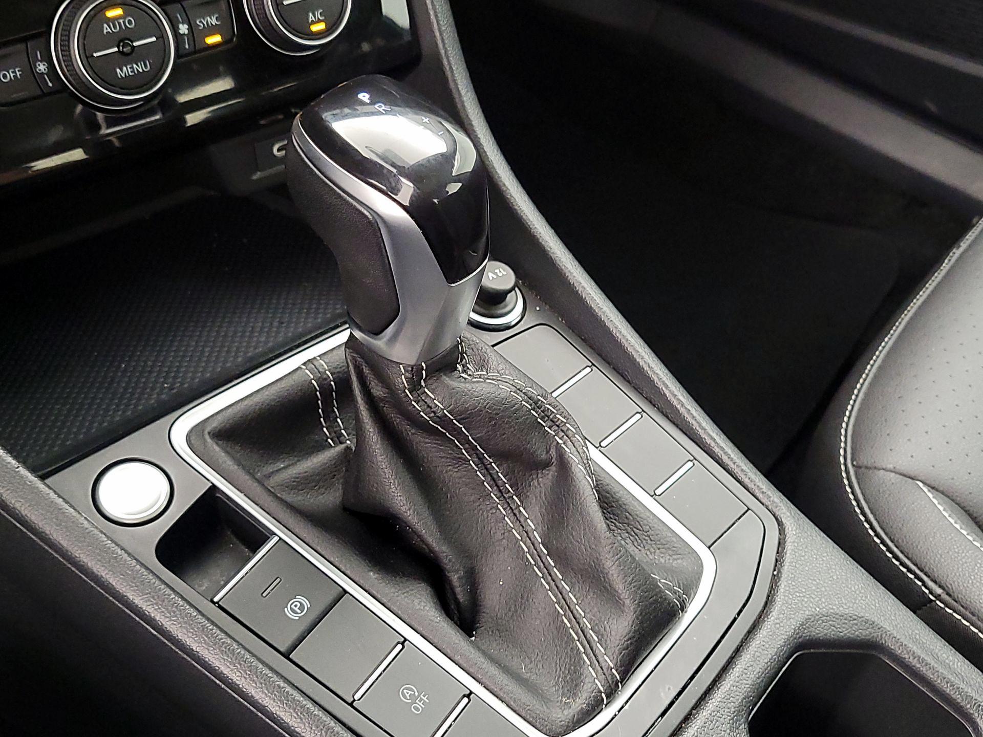 Thumbnail: 2024 Volkswagen Jetta - 17