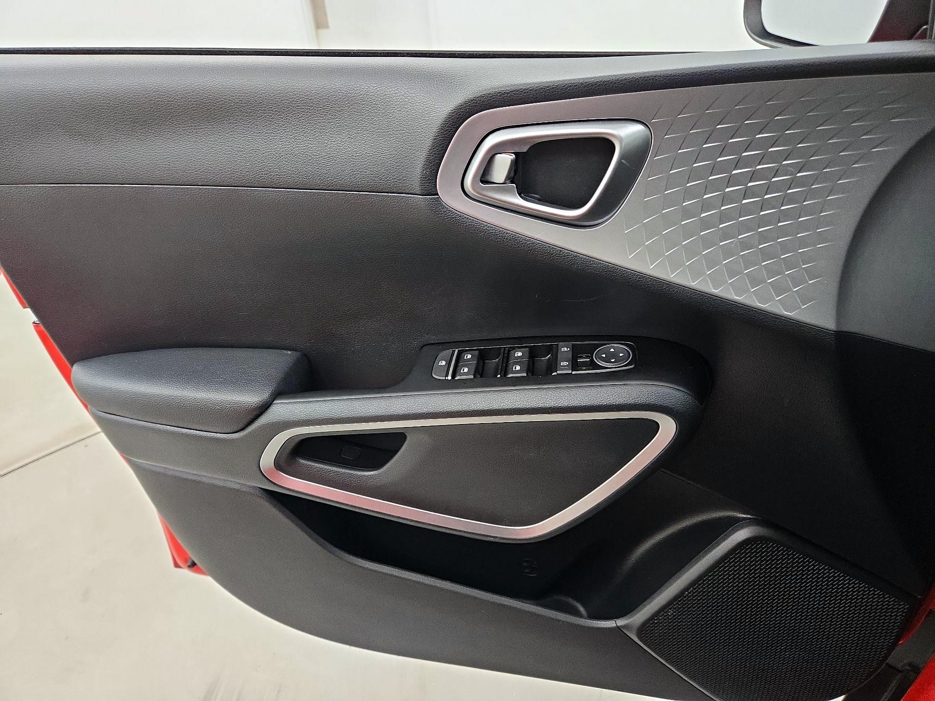 Thumbnail: 2021 Kia Soul - 12