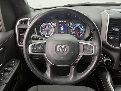 Steering Wheel & Instrument Cluster (On)
