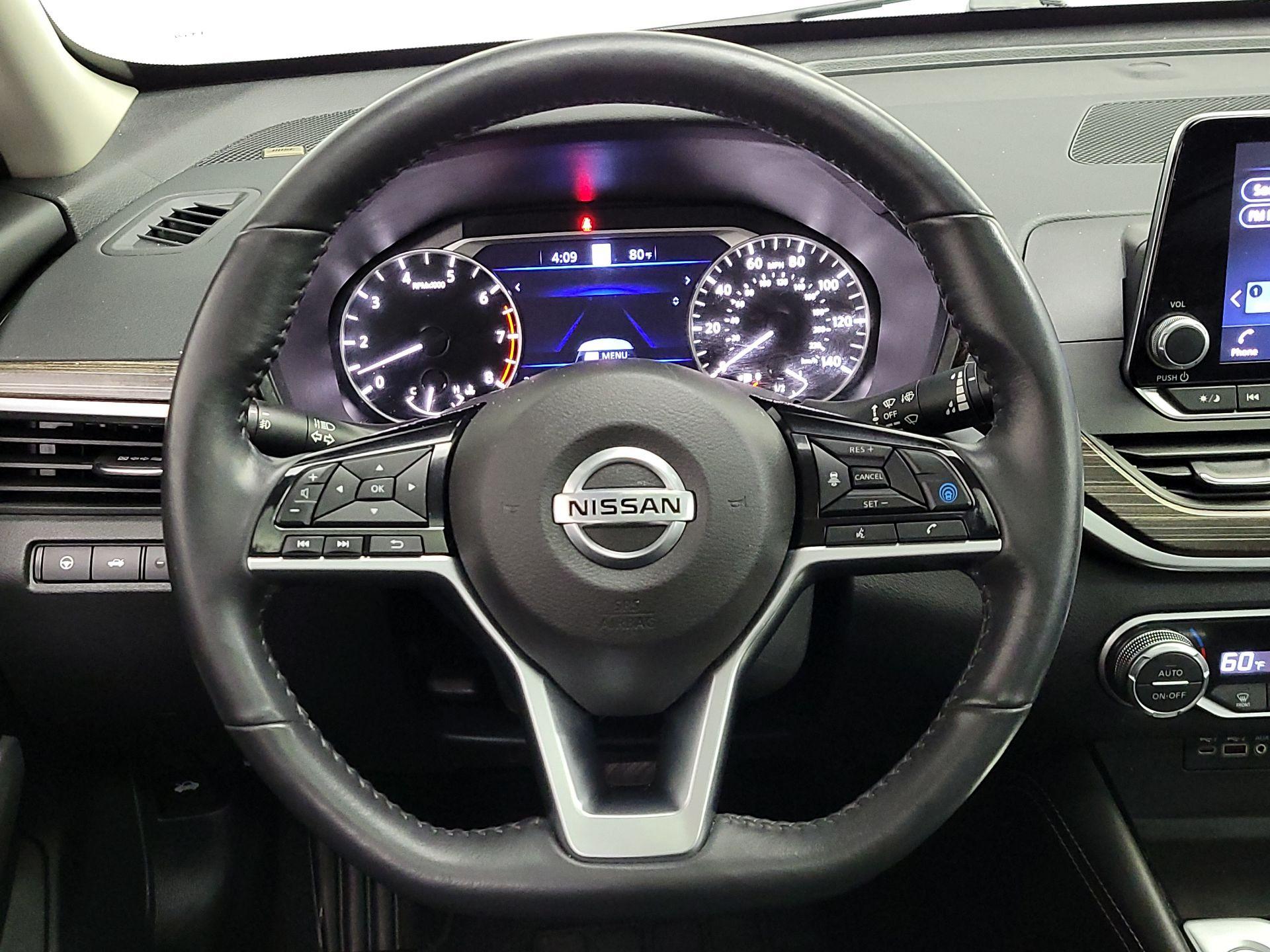 Thumbnail: 2022 Nissan Altima - 10