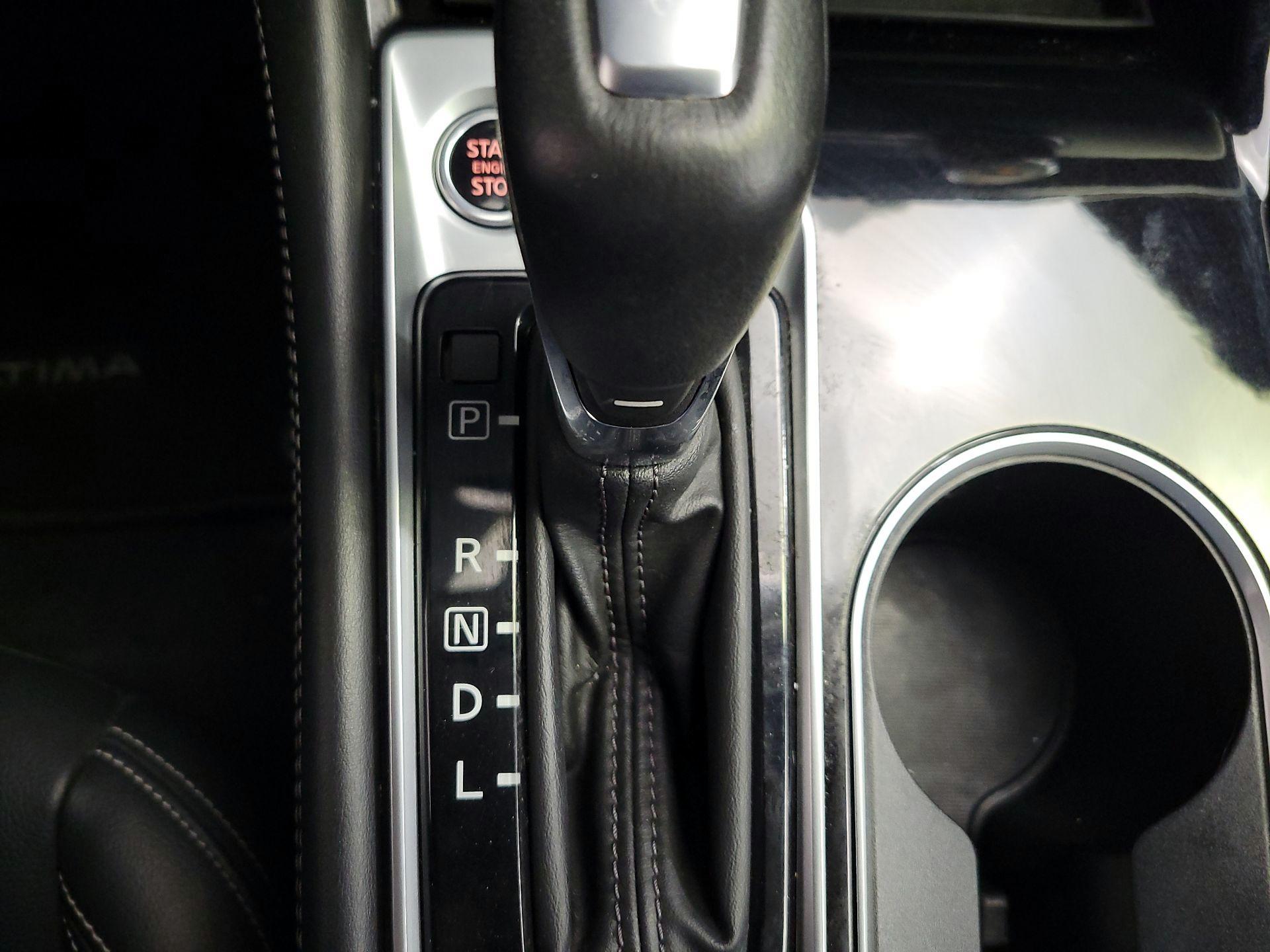 Thumbnail: 2022 Nissan Altima - 18