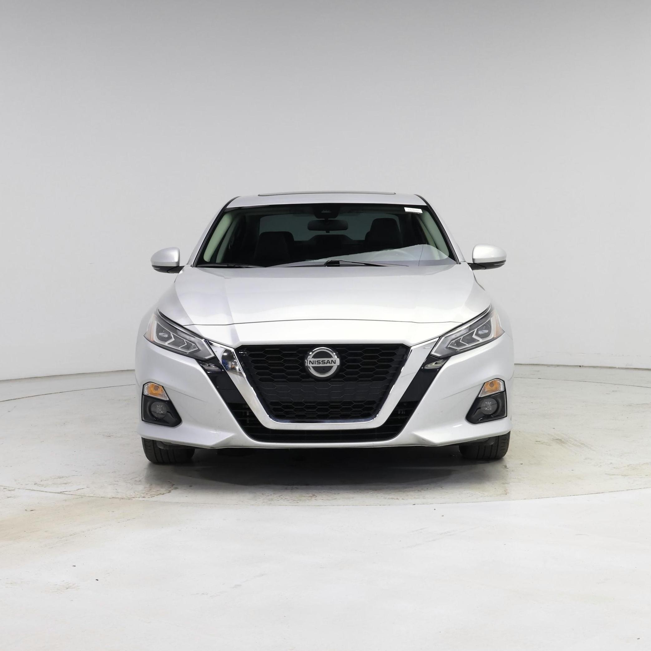 Thumbnail: 2022 Nissan Altima - 5