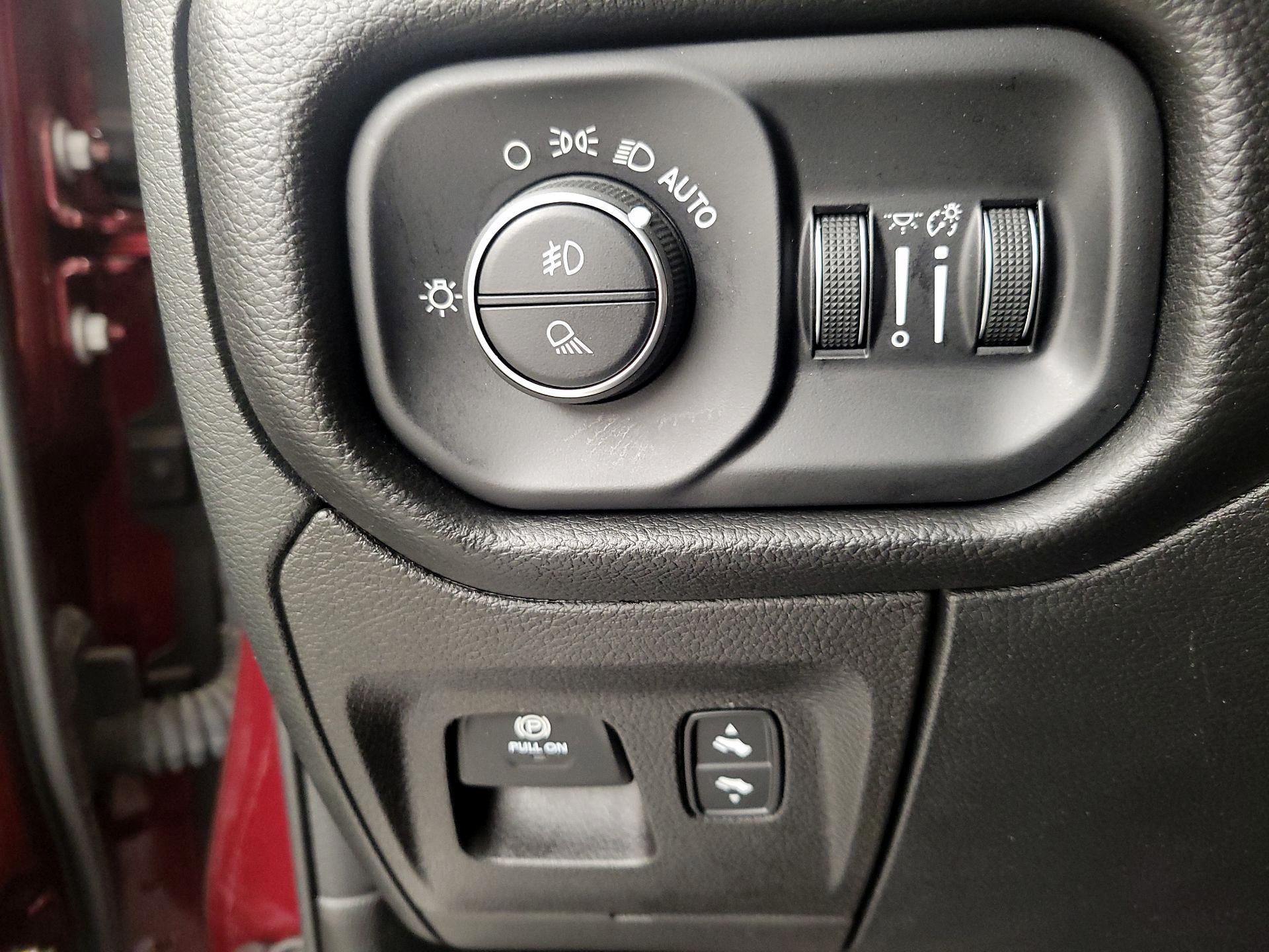 Thumbnail: 2022 RAM 1500 - 13