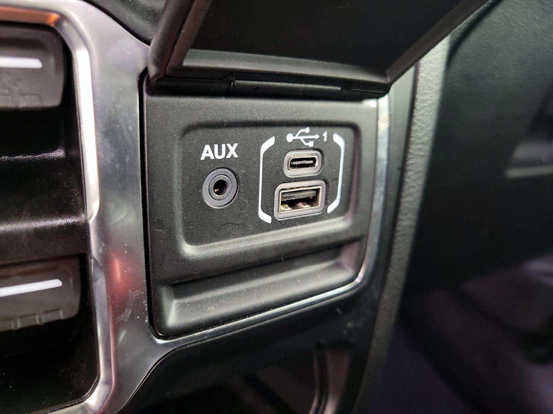 Thumbnail: 2021 Jeep Gladiator - 18