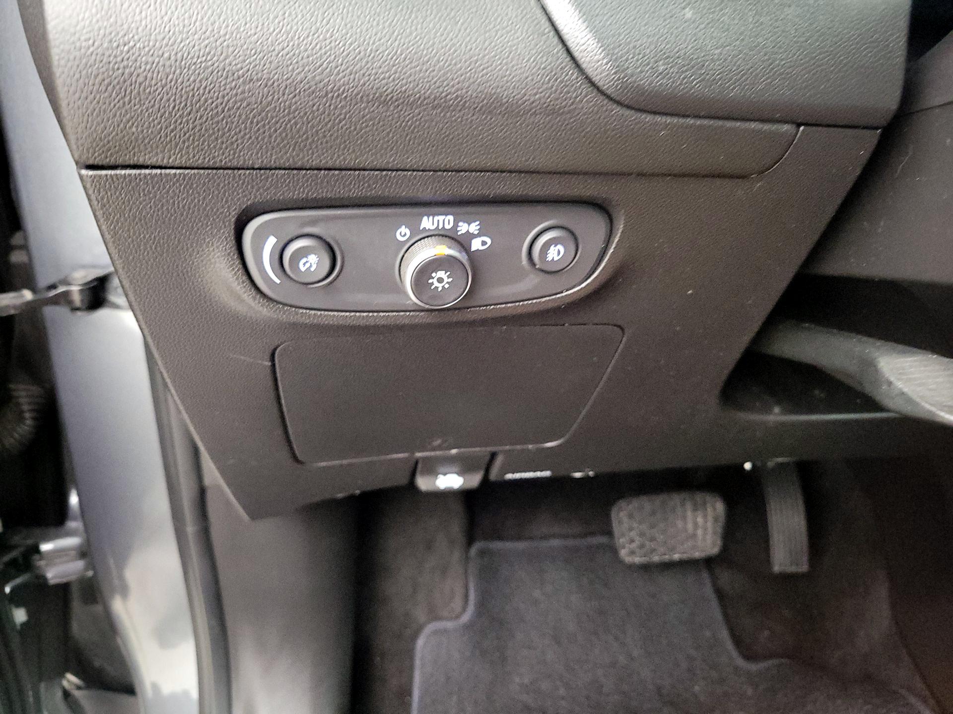 Thumbnail: 2021 Buick Encore GX - 13