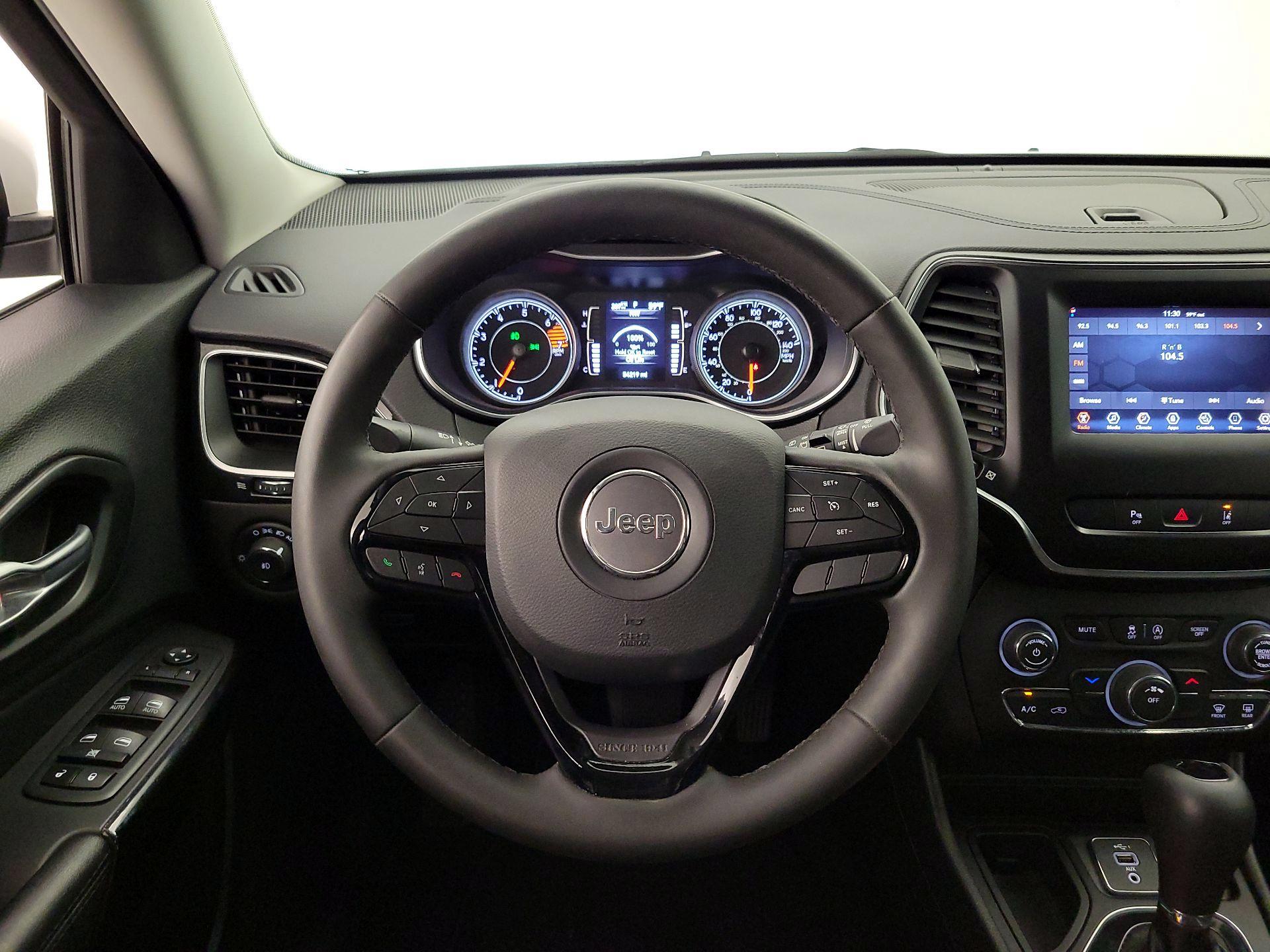 Thumbnail: 2021 Jeep Cherokee - 10