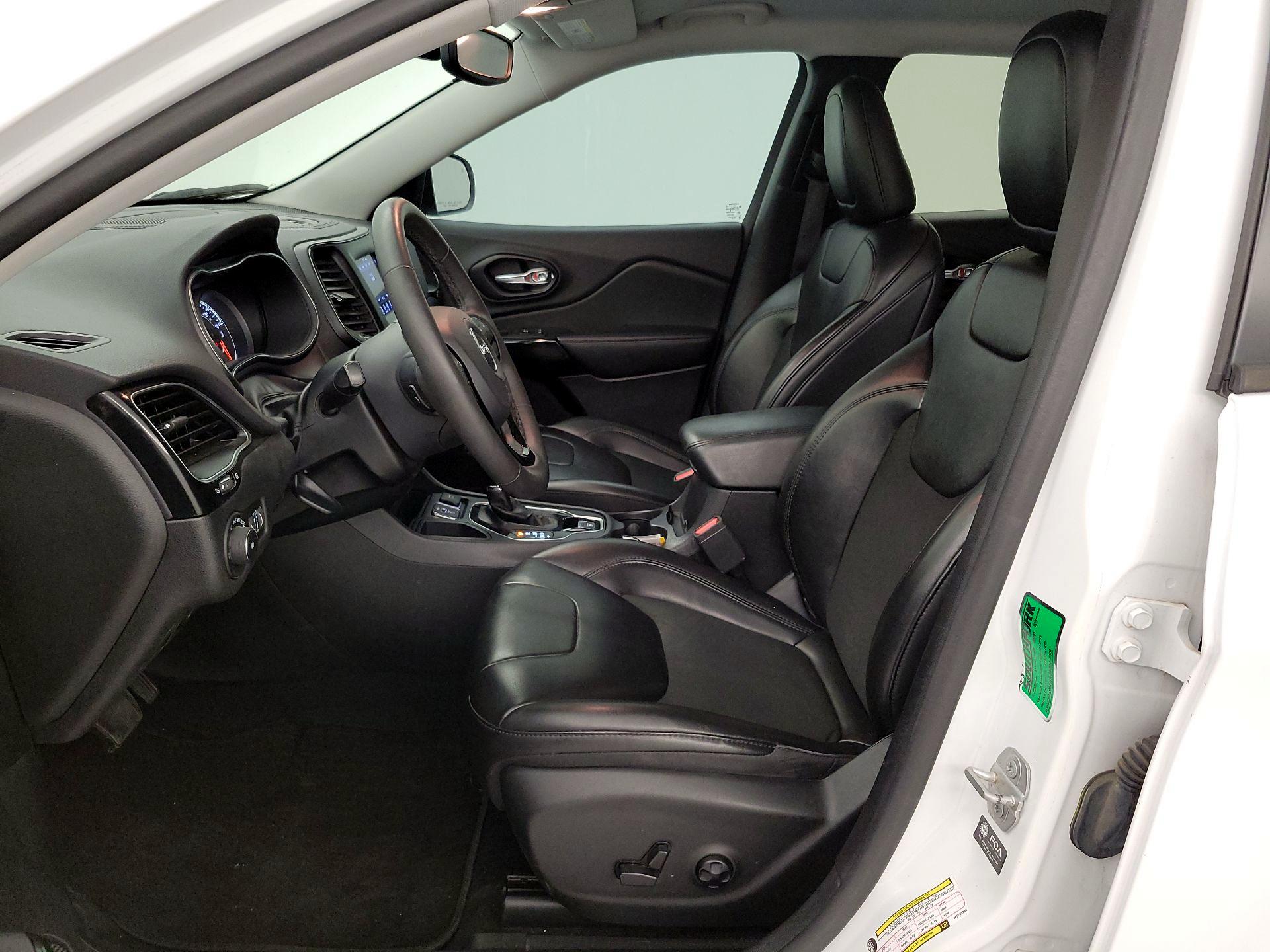 Thumbnail: 2021 Jeep Cherokee - 11