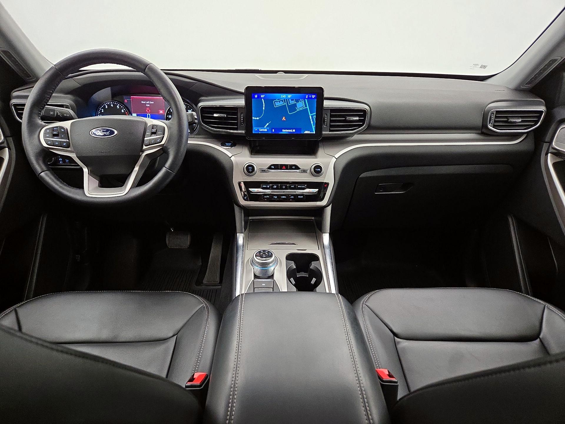 Thumbnail: 2023 Ford Explorer - 9