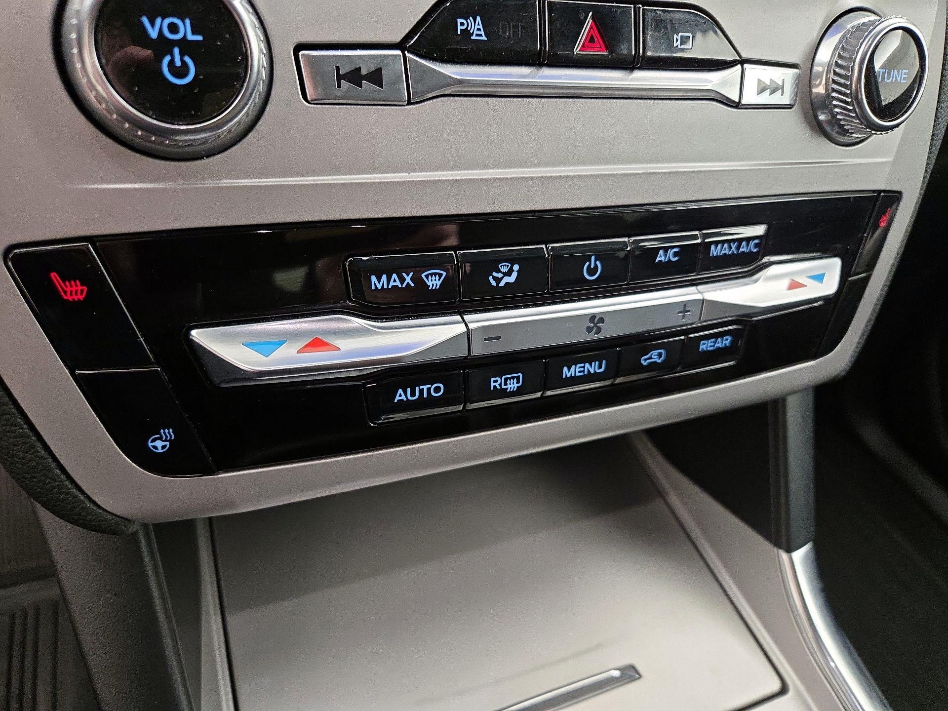 Thumbnail: 2023 Ford Explorer - 17