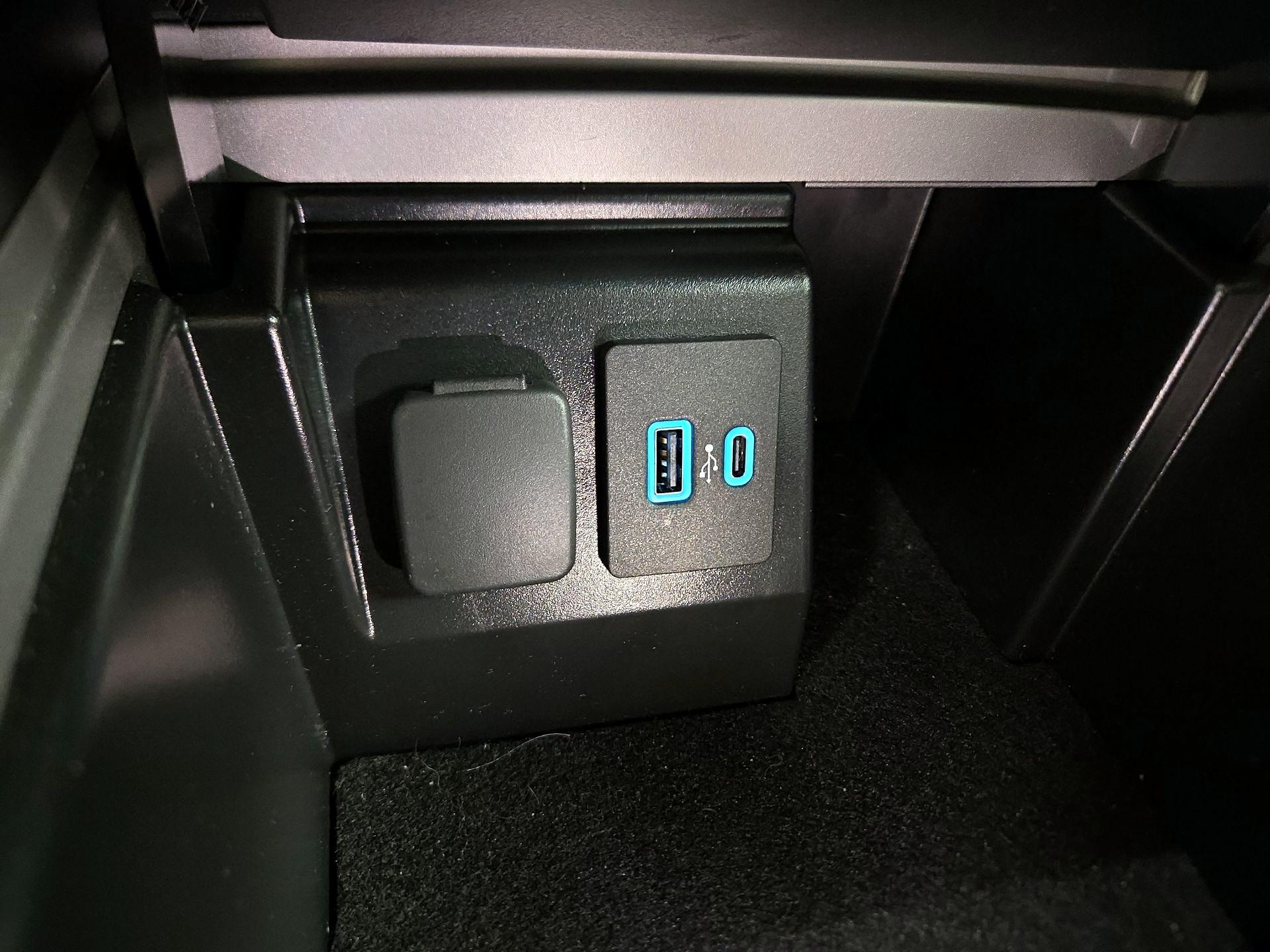 Thumbnail: 2023 Ford Explorer - 19