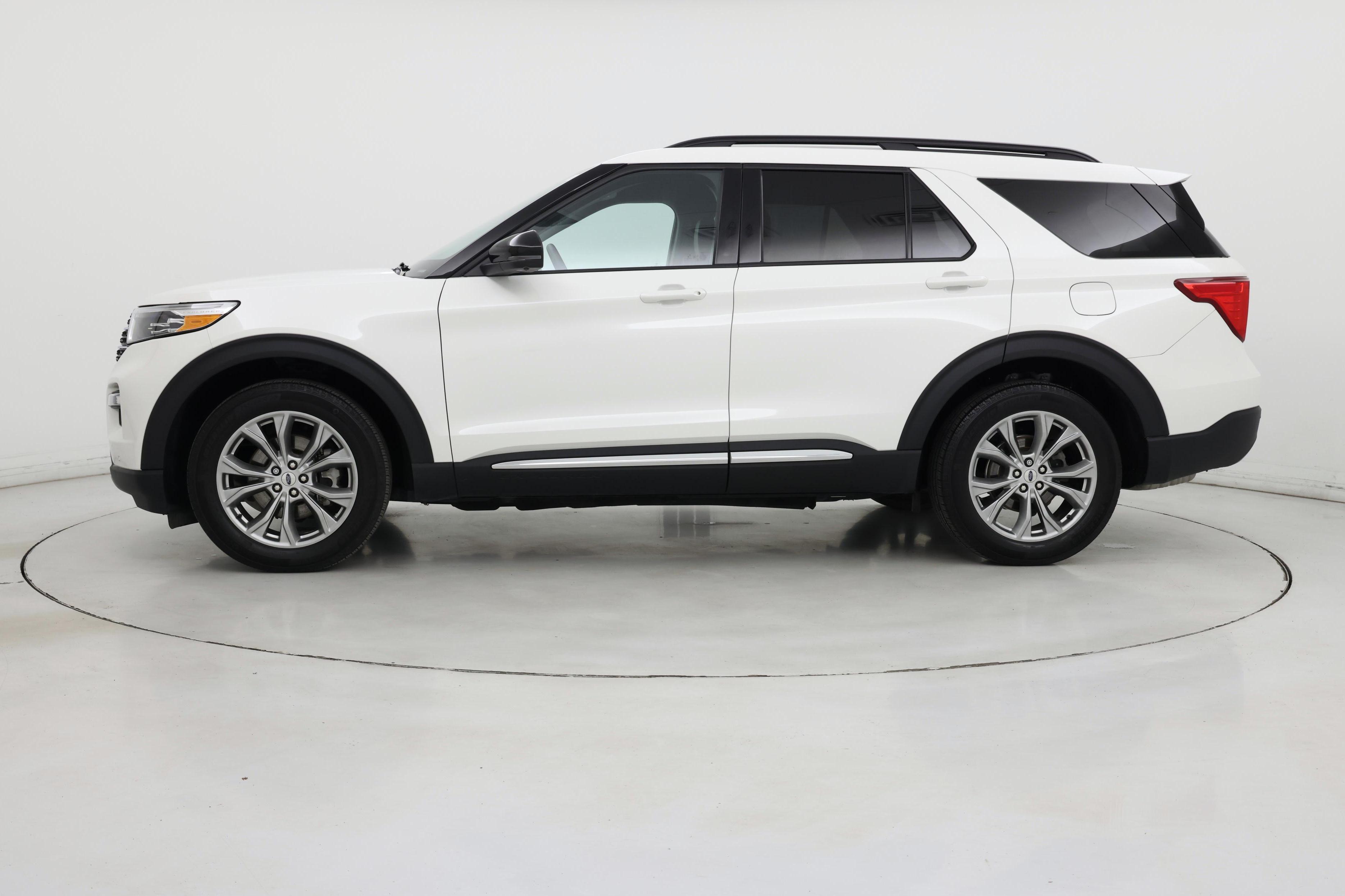 Thumbnail: 2023 Ford Explorer - 3