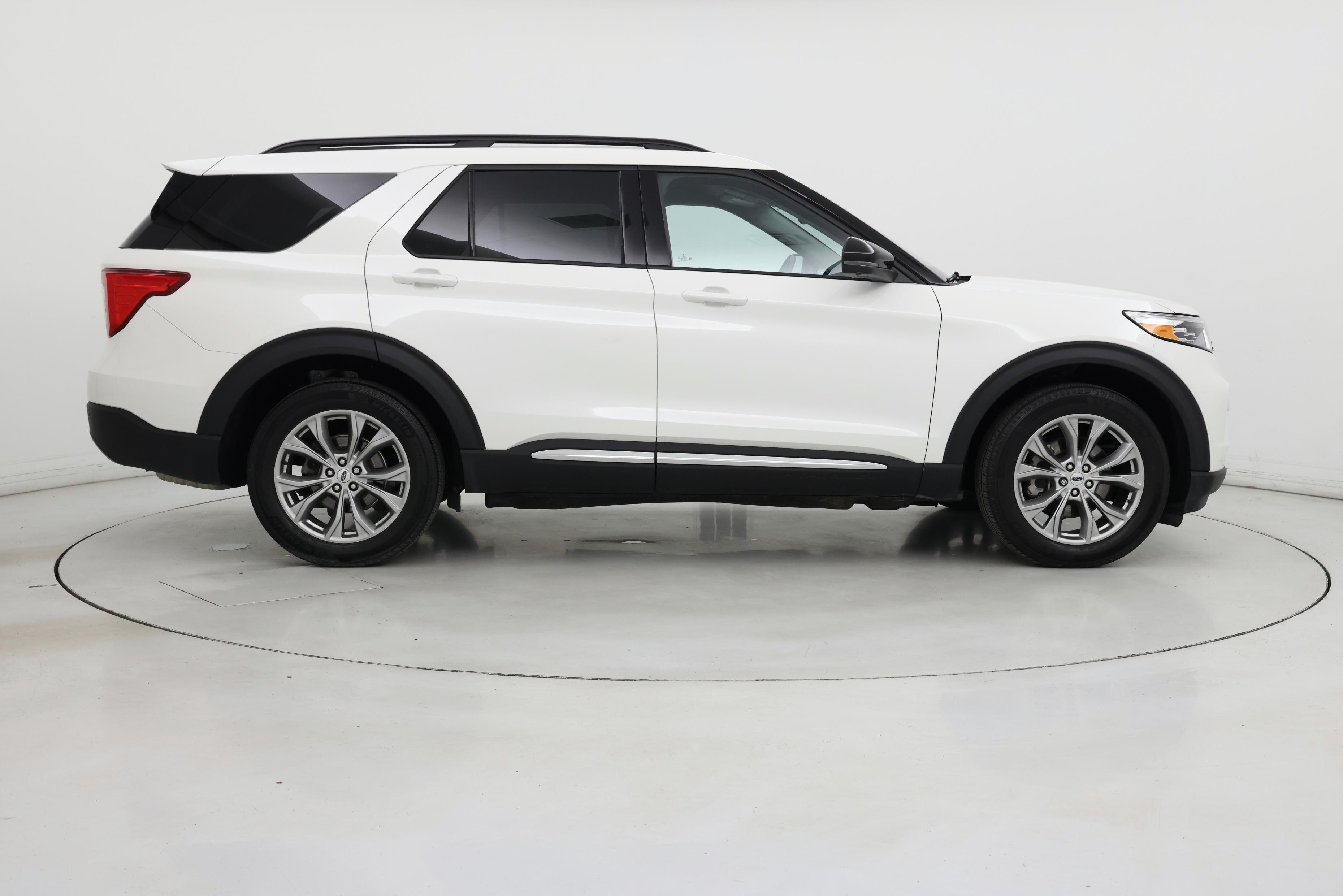 Thumbnail: 2023 Ford Explorer - 7