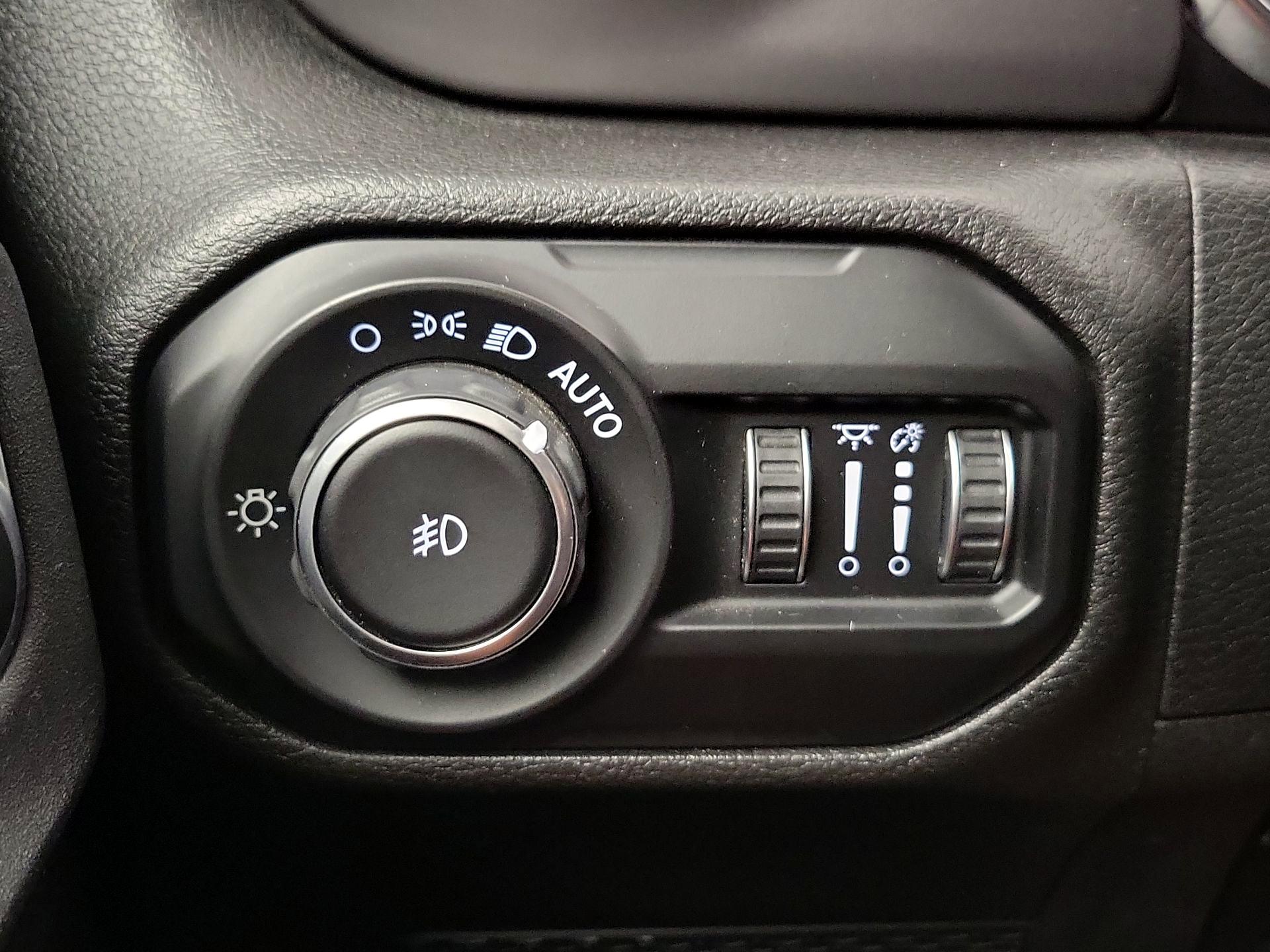 Thumbnail: 2021 Jeep Wrangler - 13