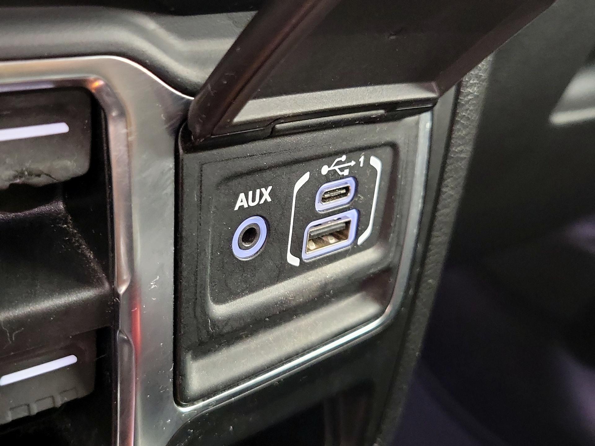 Thumbnail: 2021 Jeep Wrangler - 19